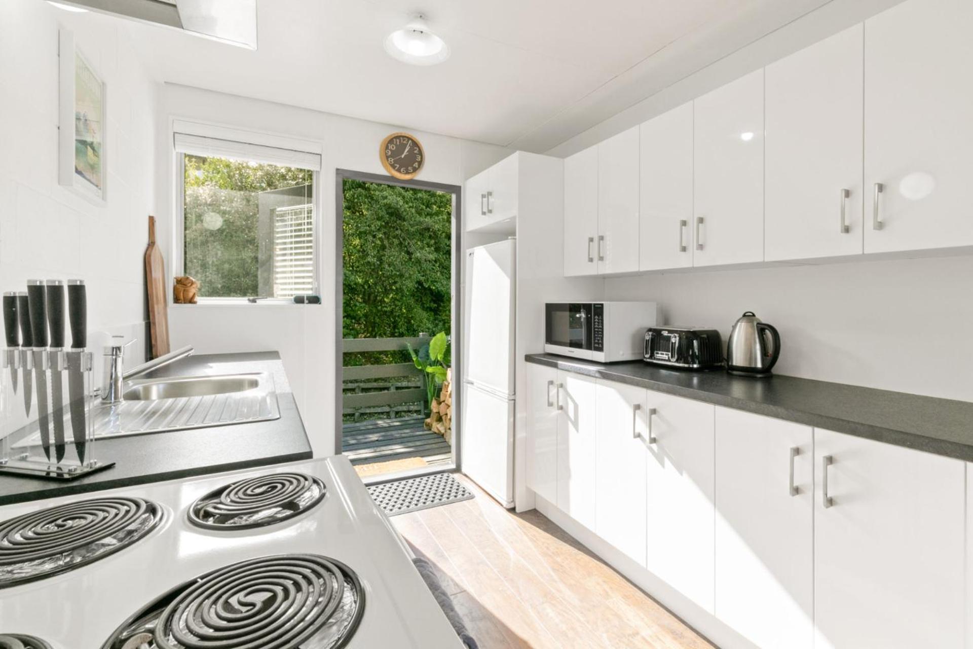 Scenic 1 - Family friendly and close to town view 5