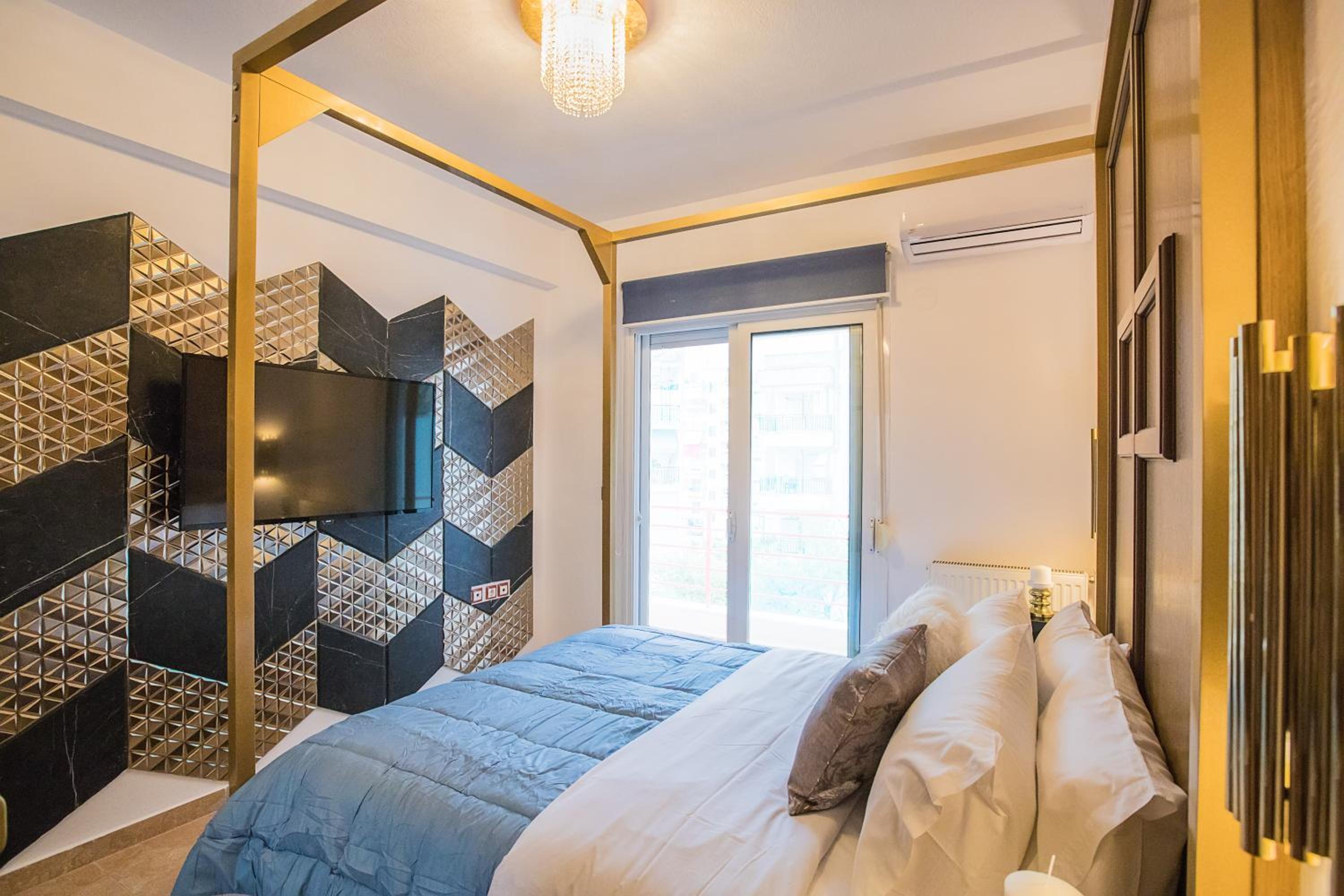 LUXURY SUITES - free parking