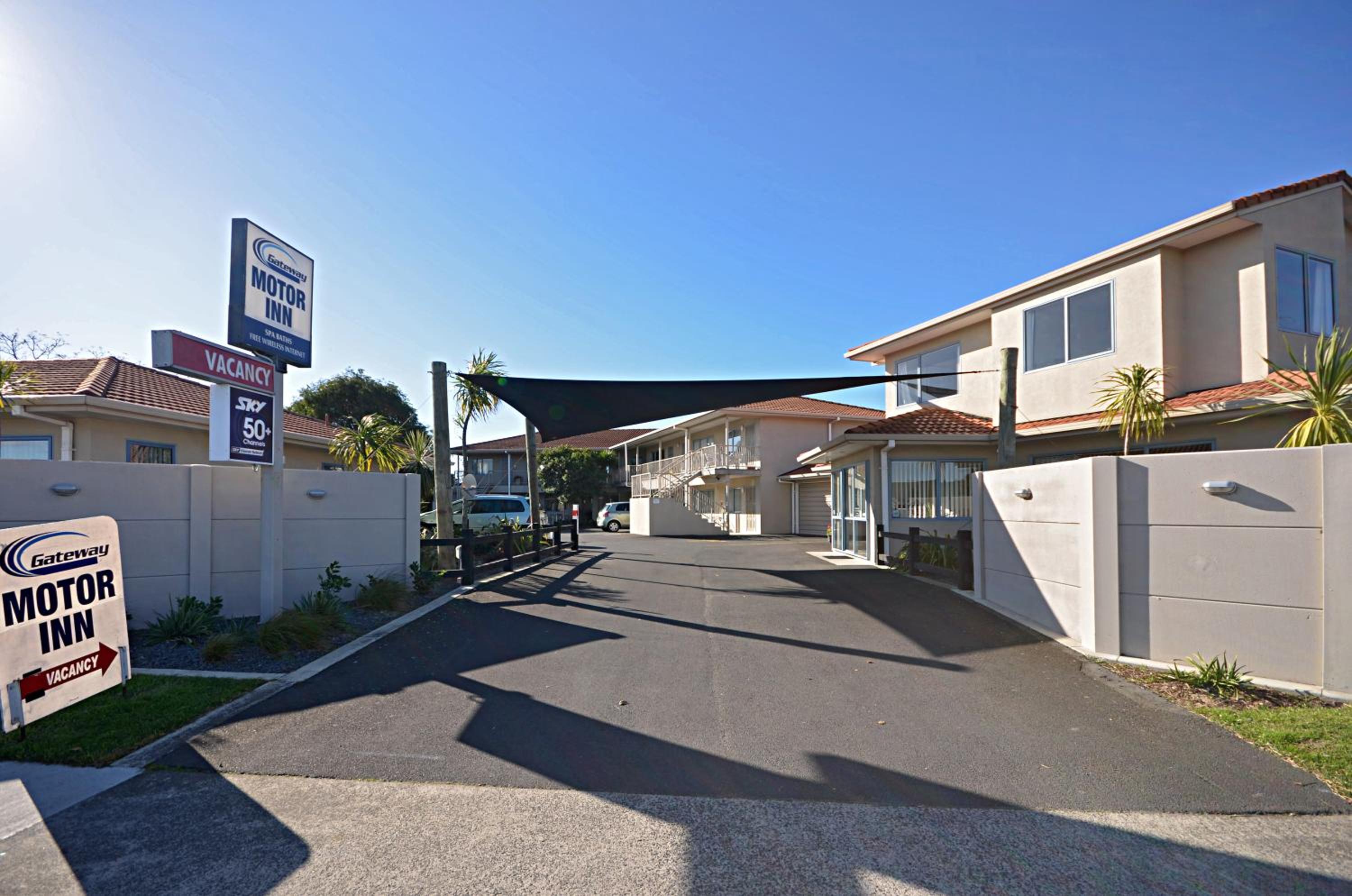 Hotel Gateway Motor Inn - Image 1