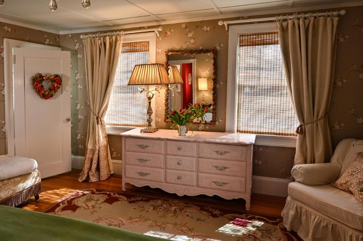 Hilltop House Bed Breakfast - Property Image 33