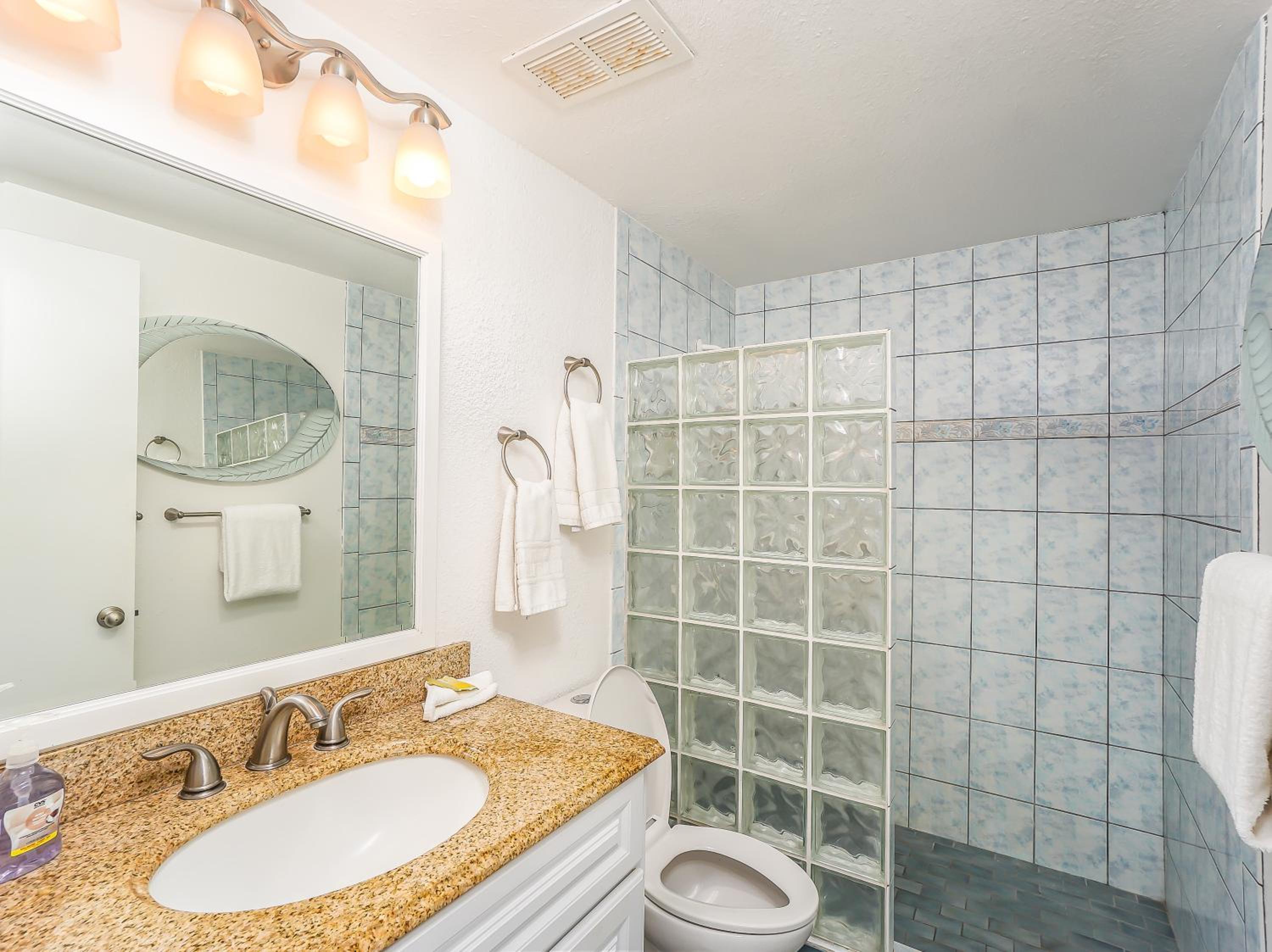 Oceanfront Paradise with private lanai overlooking Kailua Bay view 4