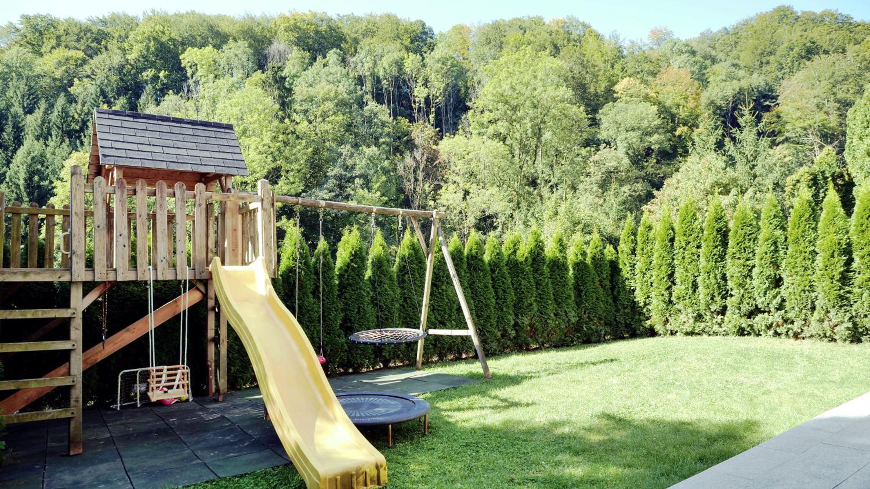 Flamind Holiday Apartments mit Garten und Grill