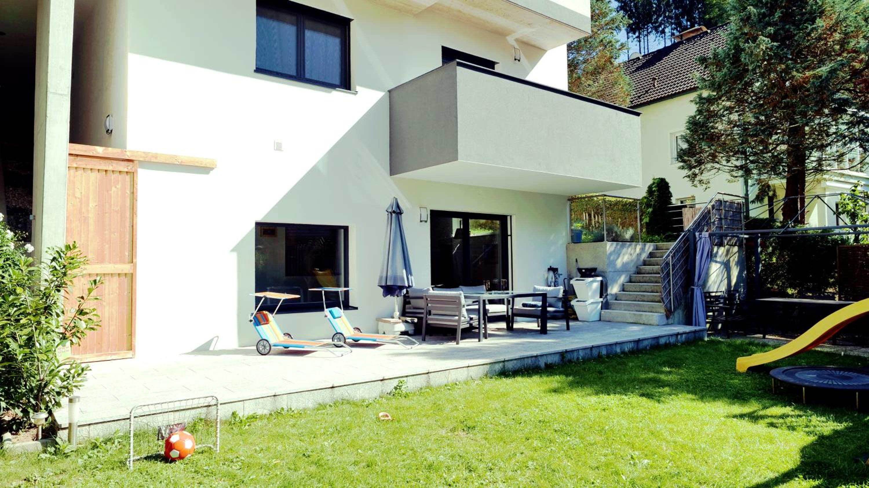 Flamind Holiday Apartments mit Garten und Grill