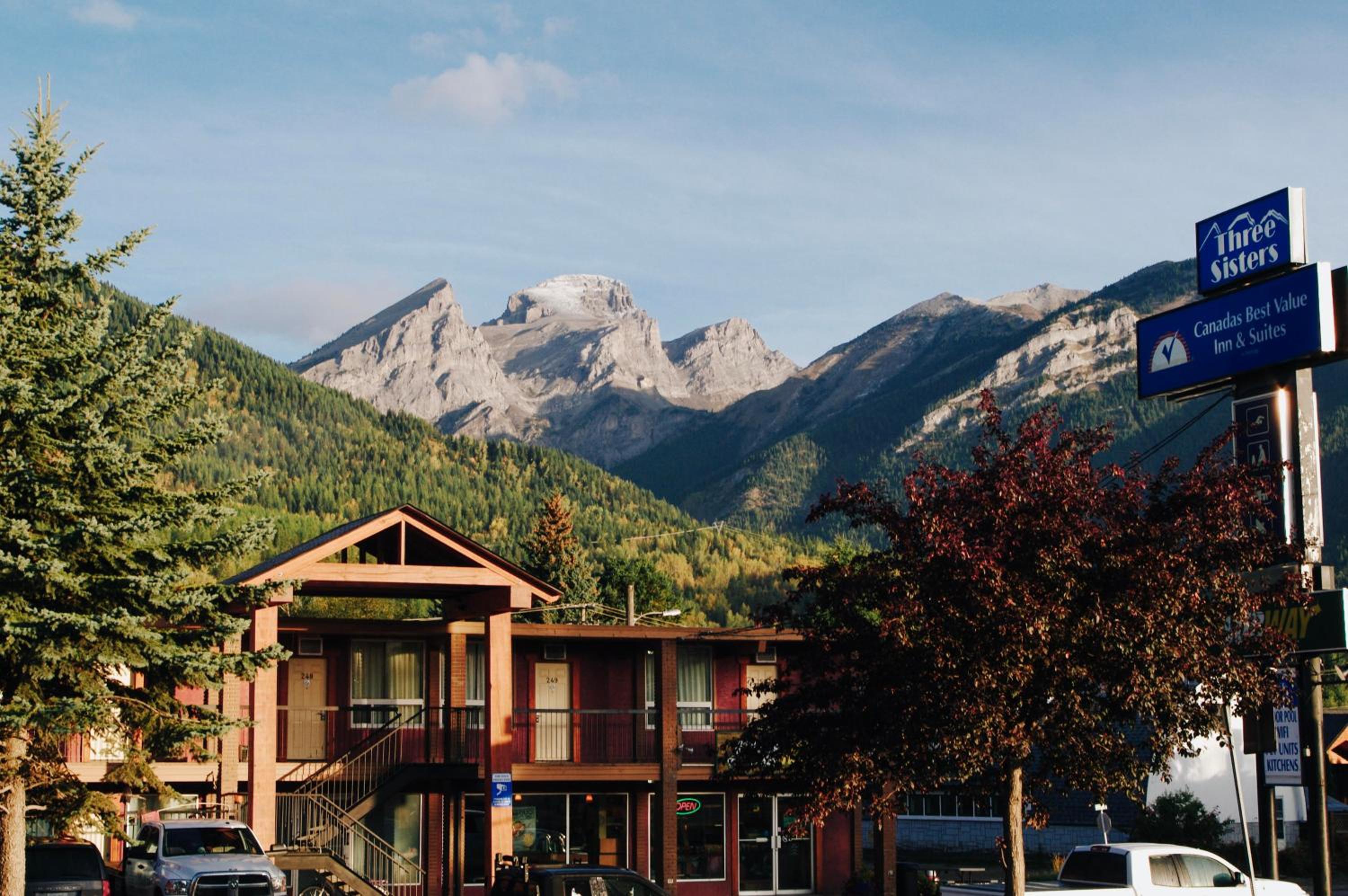 Fernie Vacations - Canadas Best Value Inn and Suites Fernie - Property Image 1