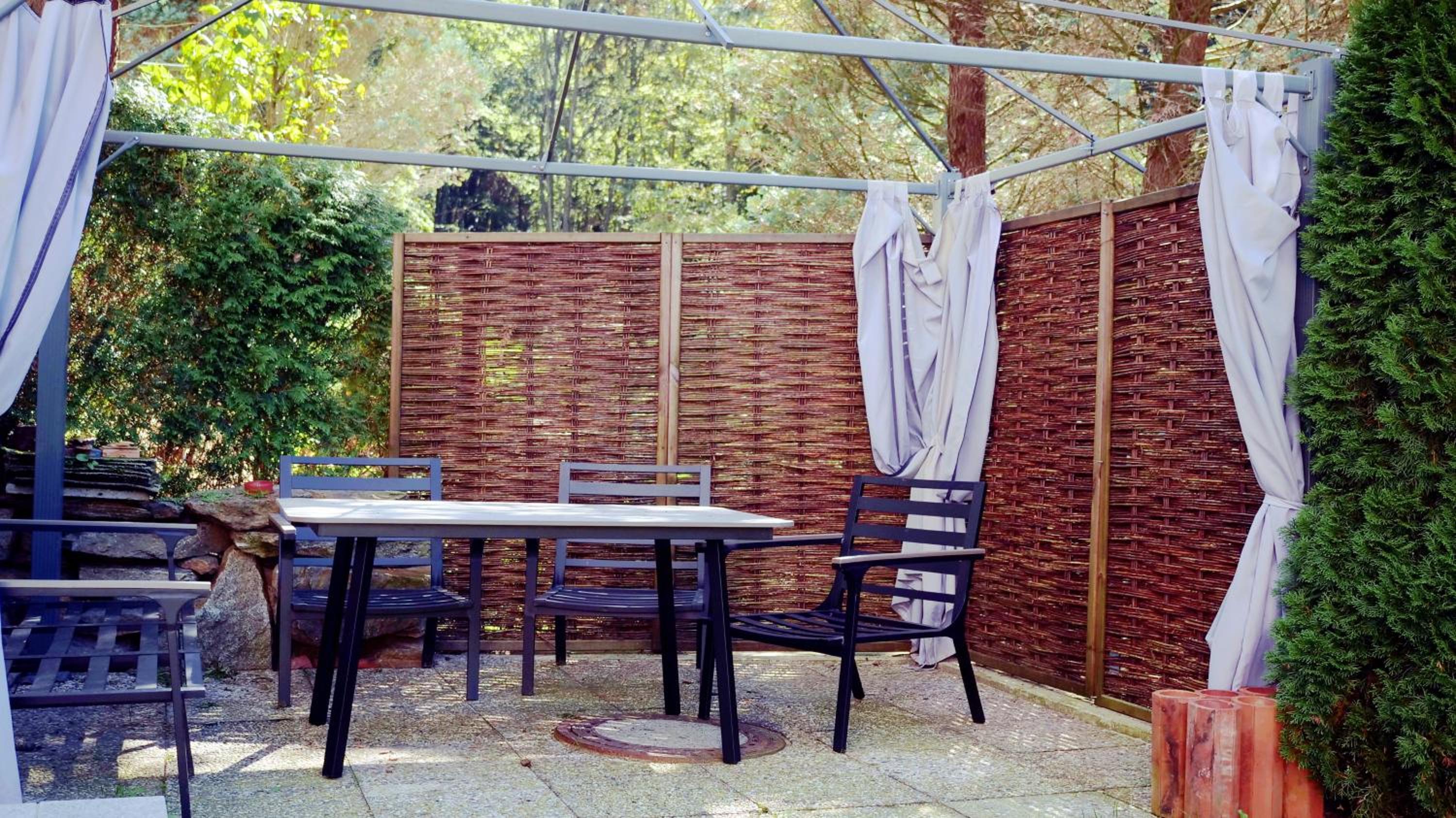 Flamind Holiday Apartments mit Garten und Grill