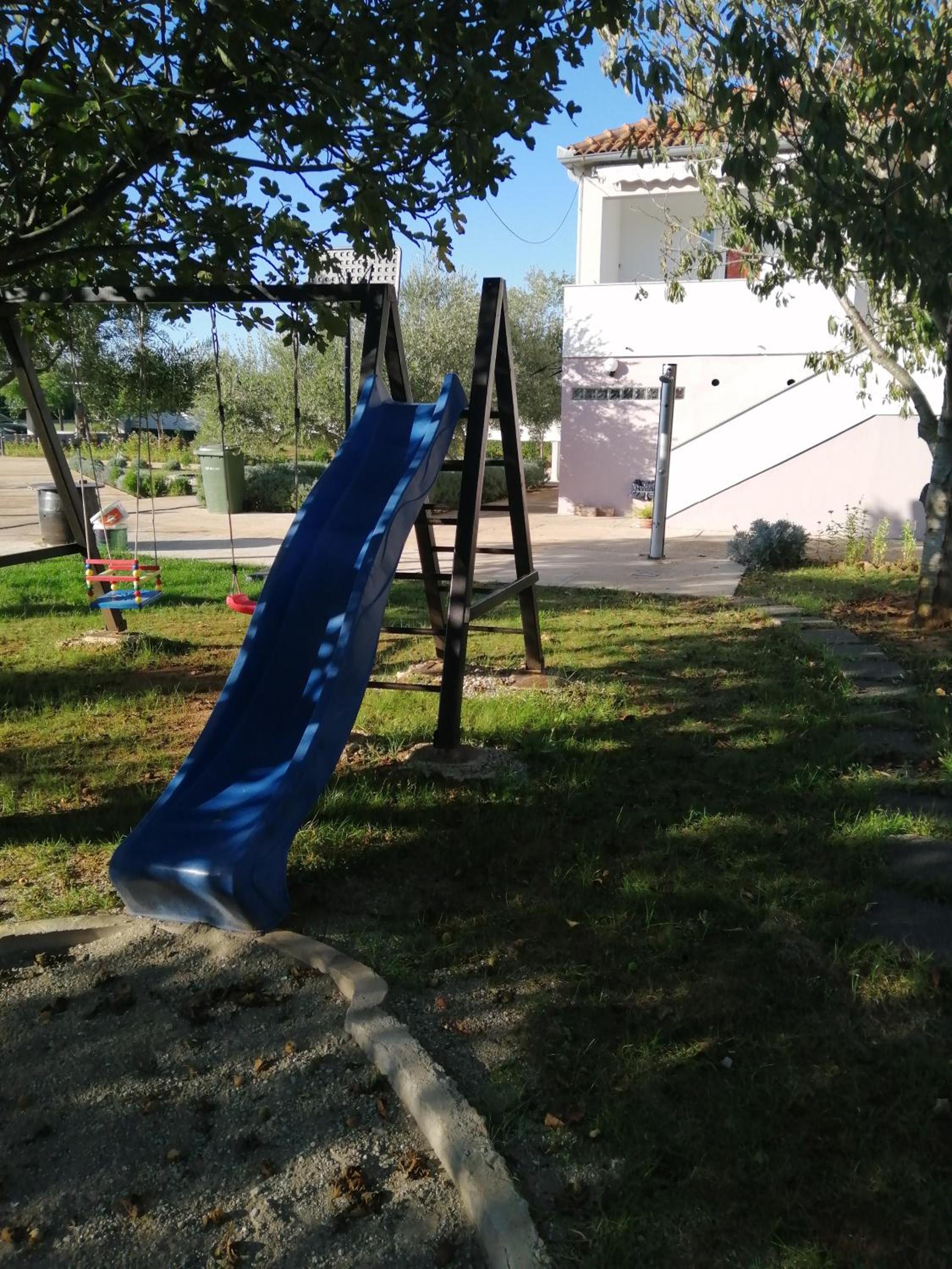 Photo 48