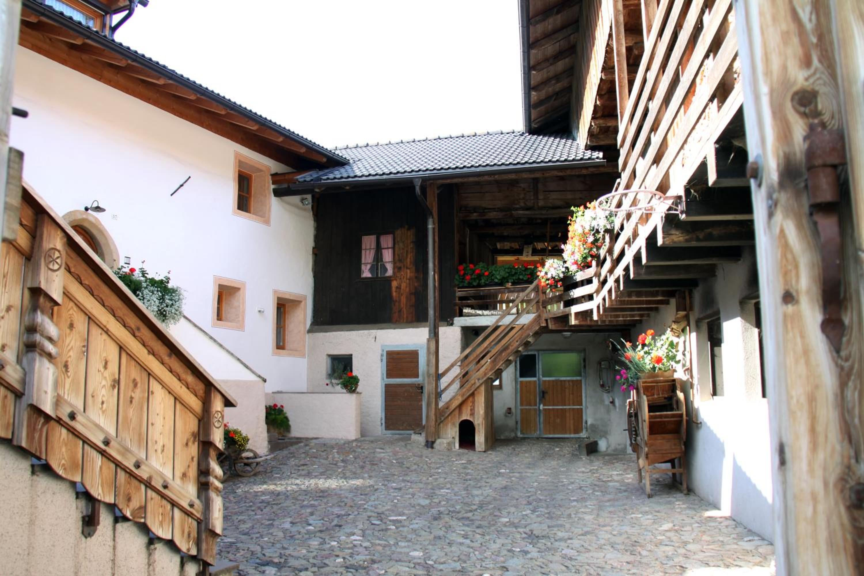 Photo 37
