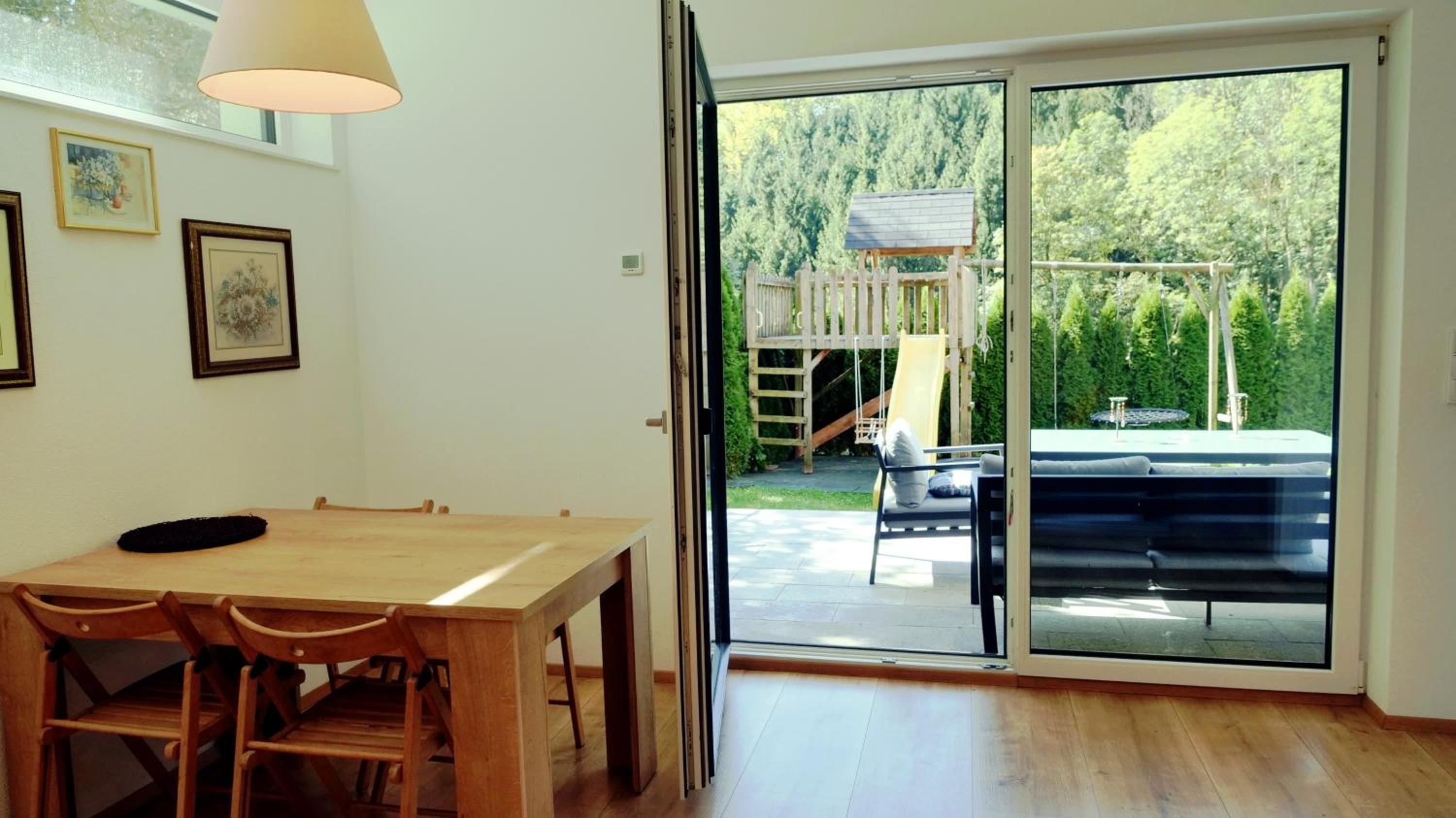 Flamind Holiday Apartments mit Garten und Grill