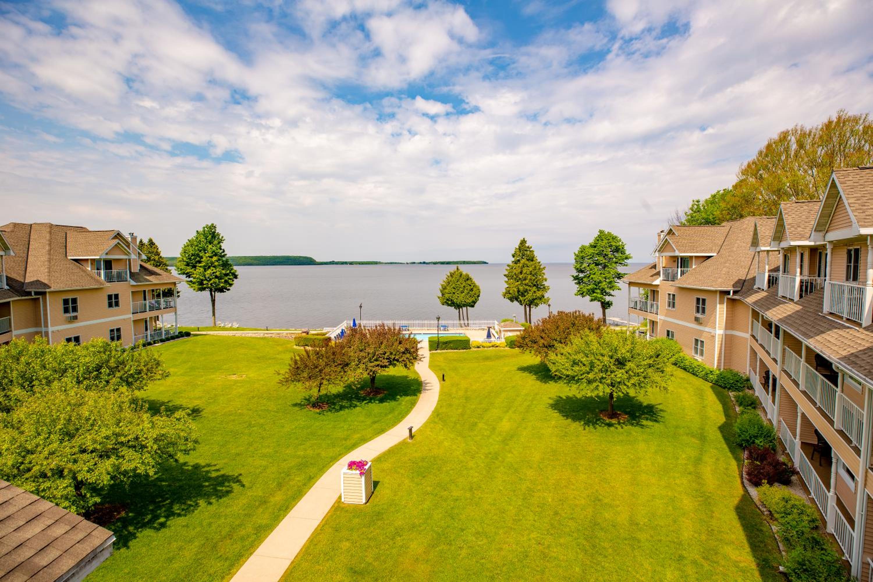 Hotel Westwood Shores Waterfront Resort - Image 1