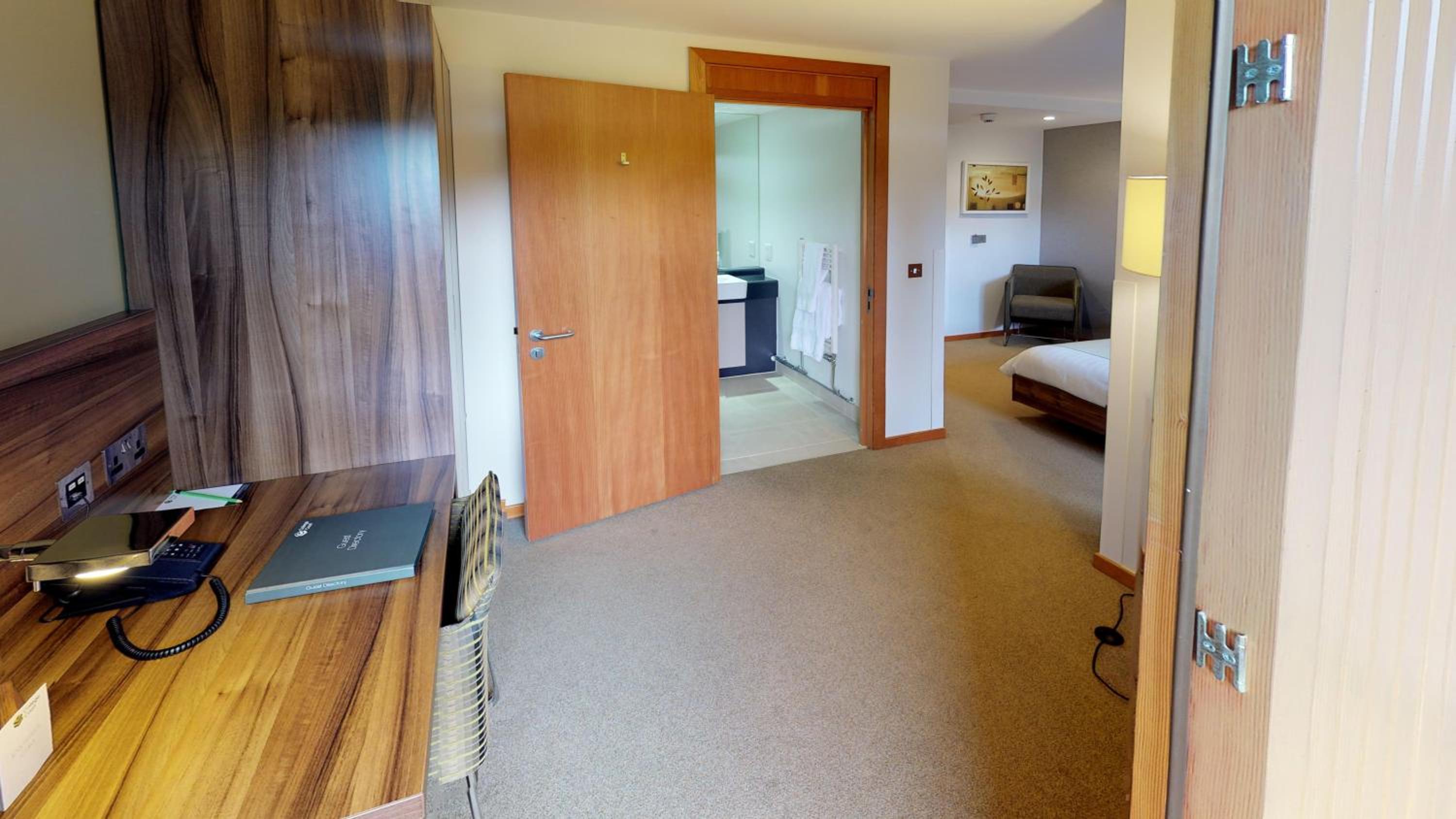 Leicester Vacations - College Court Hotel - Property Image 40