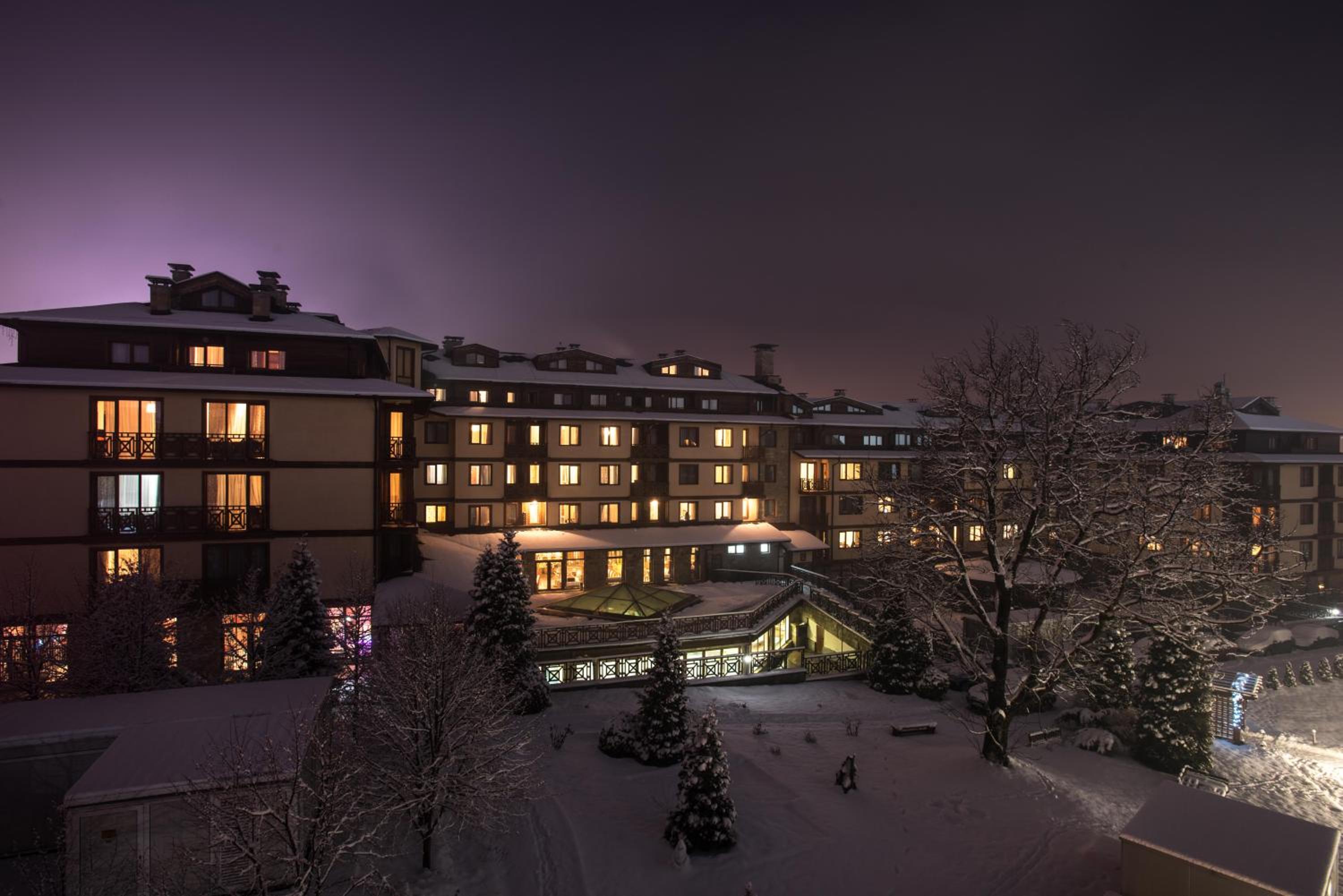 NEXT TO GONDOLA. Cosy & Elegant 2 Bedroom apartment in Neon Complex view 4