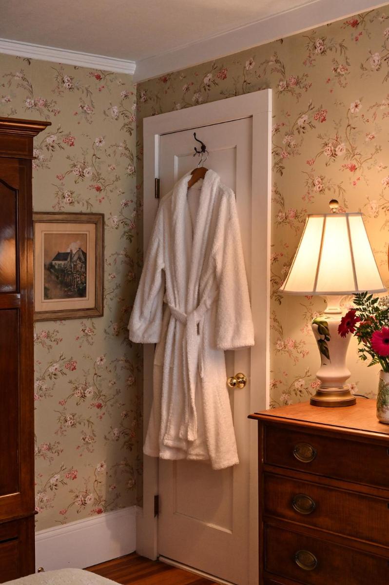 Hilltop House Bed Breakfast - Property Image 35