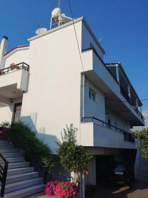 Hotel Sea Side Villa Alexandra - Image 1