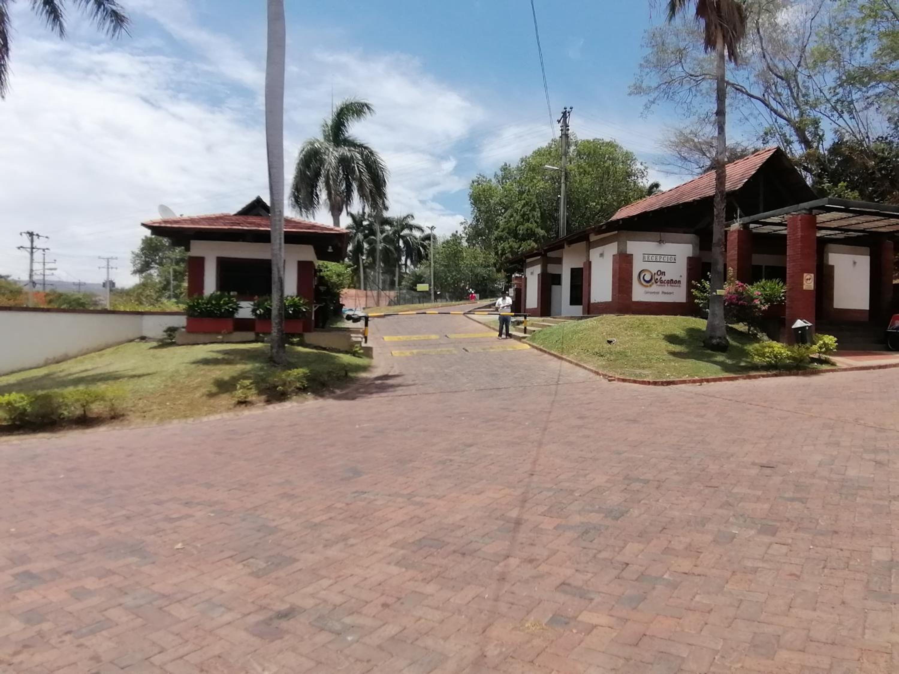 Girardot Resort view 4