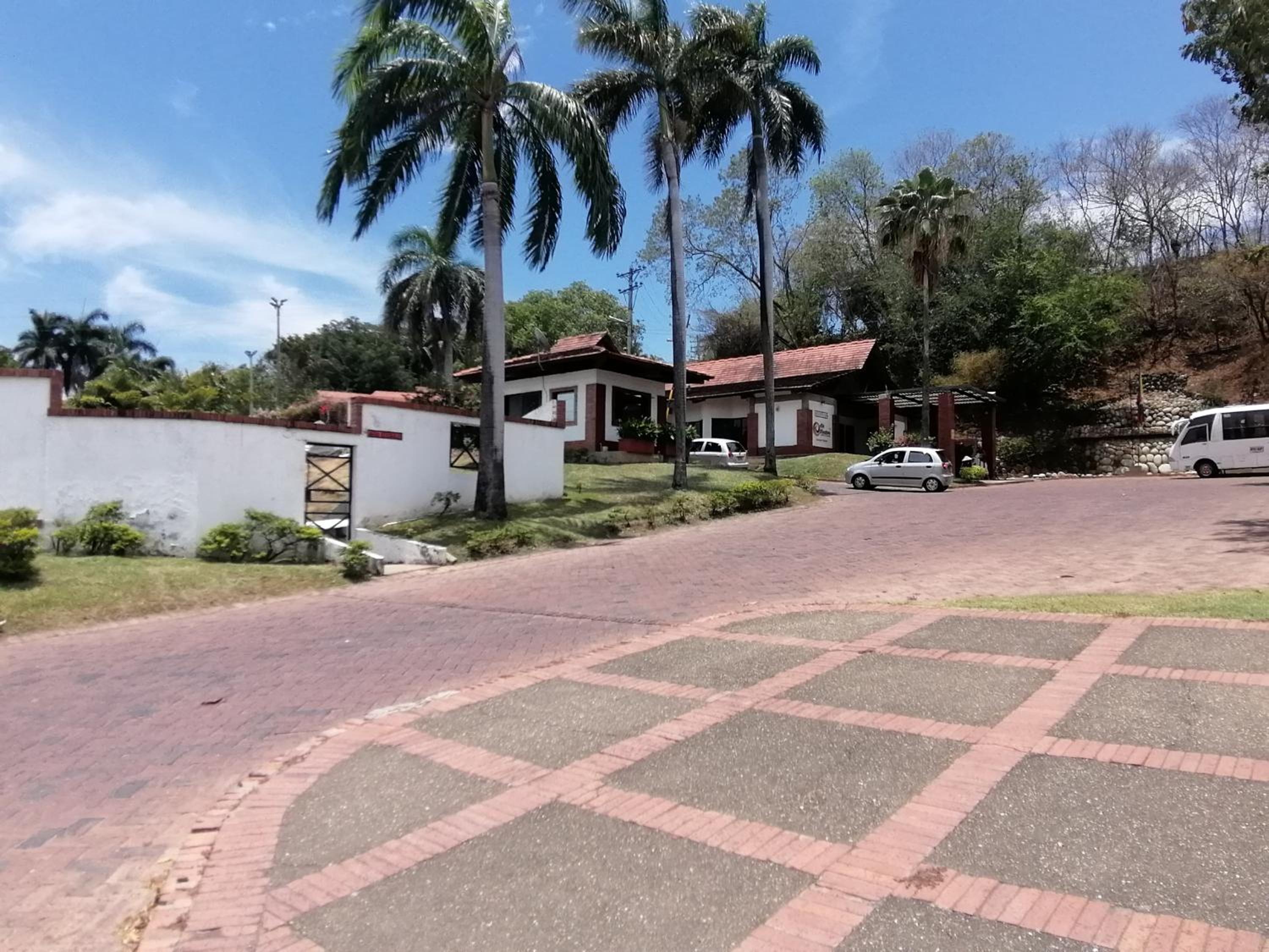 Girardot Resort view 3