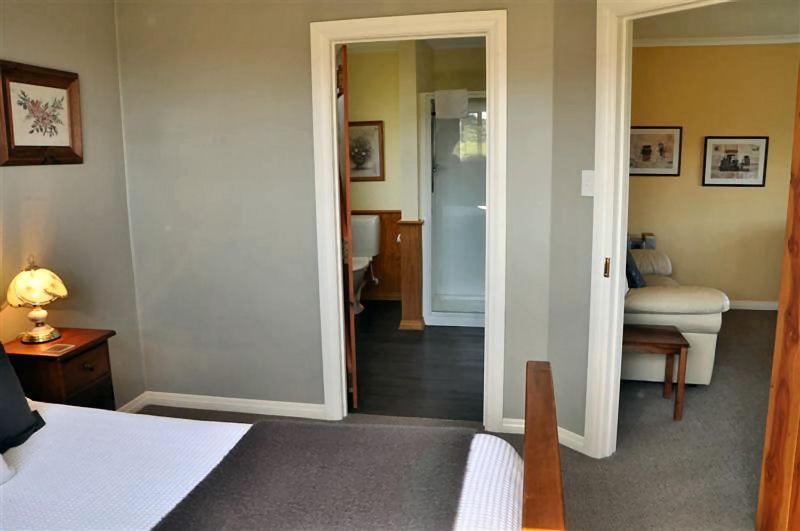 Blue Thistle Cottages - Image 3