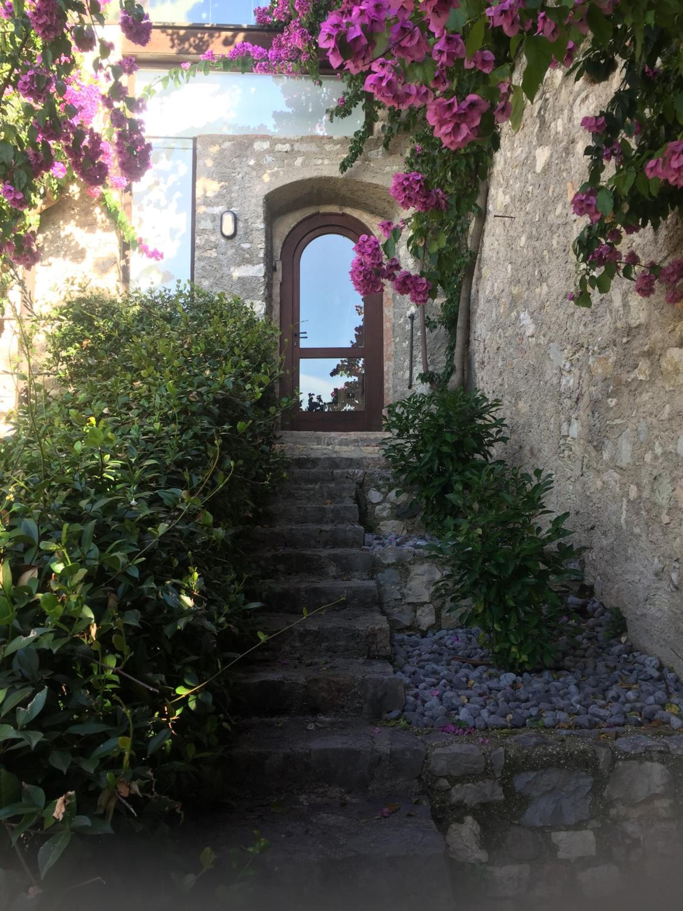 Photo 33