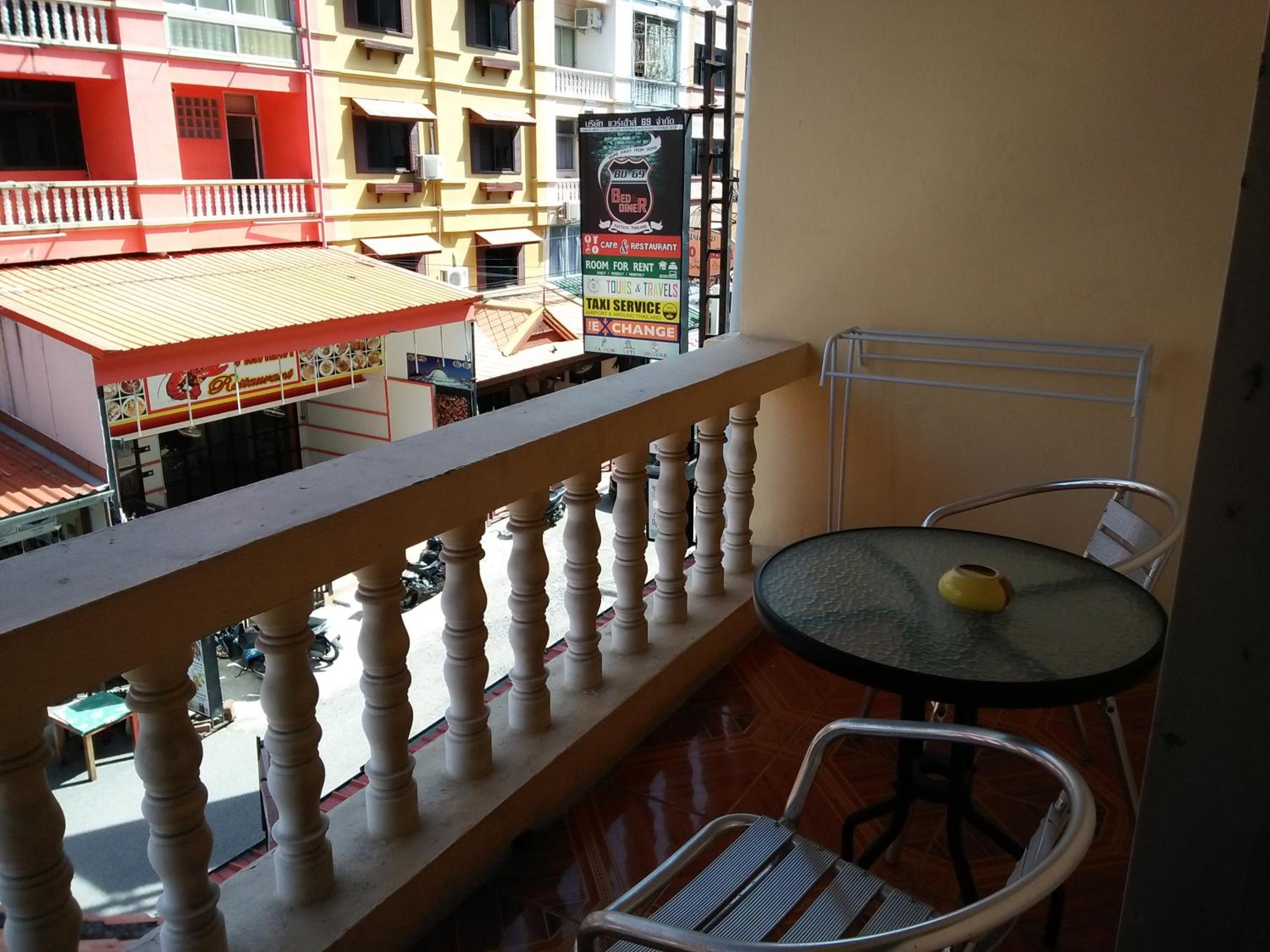 Inn Lucky view 3
