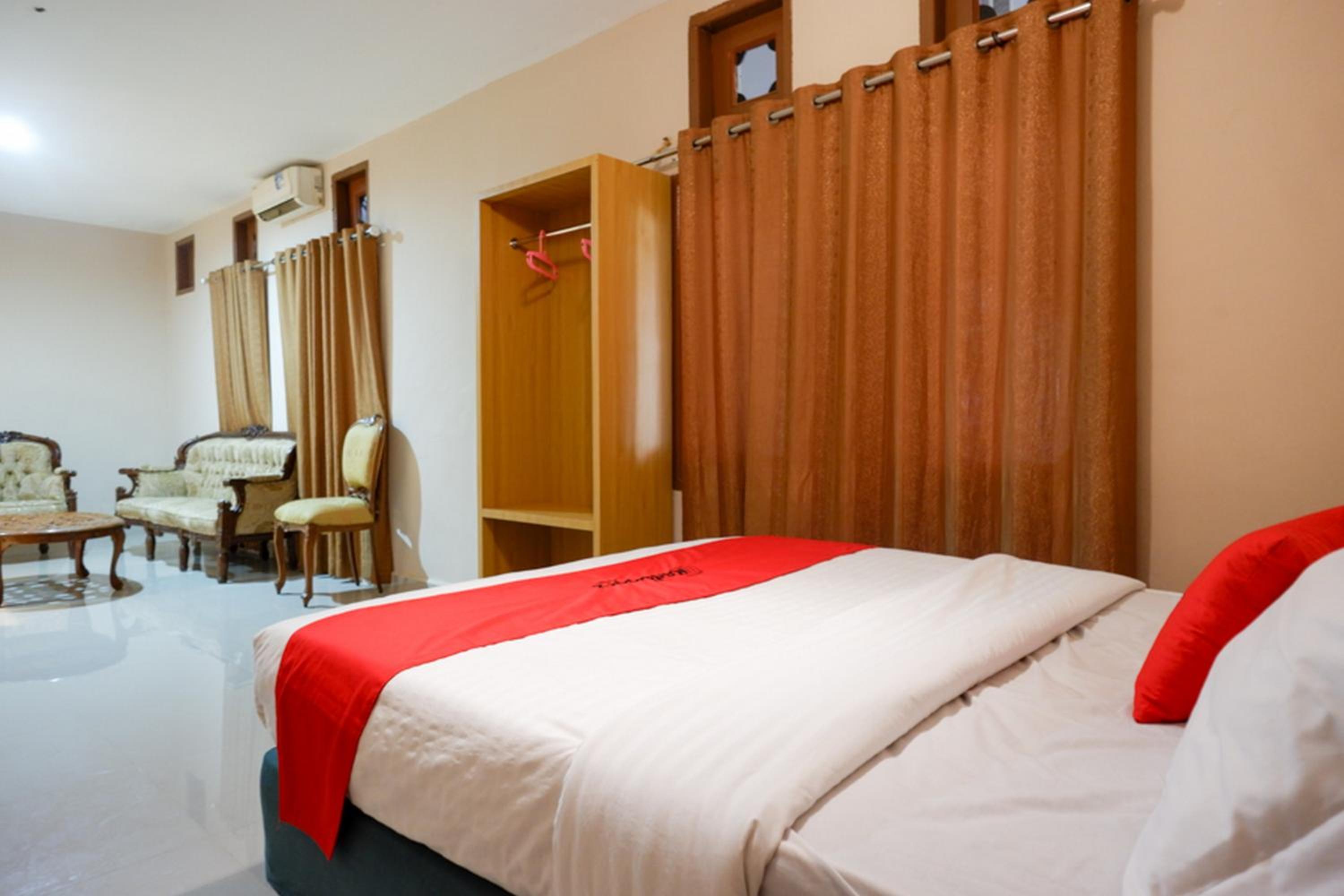 RedDoorz Plus at Hotel Srikandi Kendari