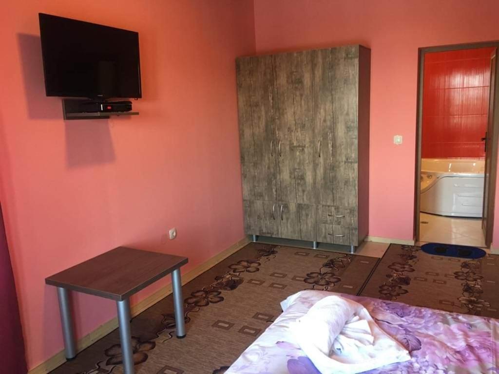 Ilievi Guest Houses