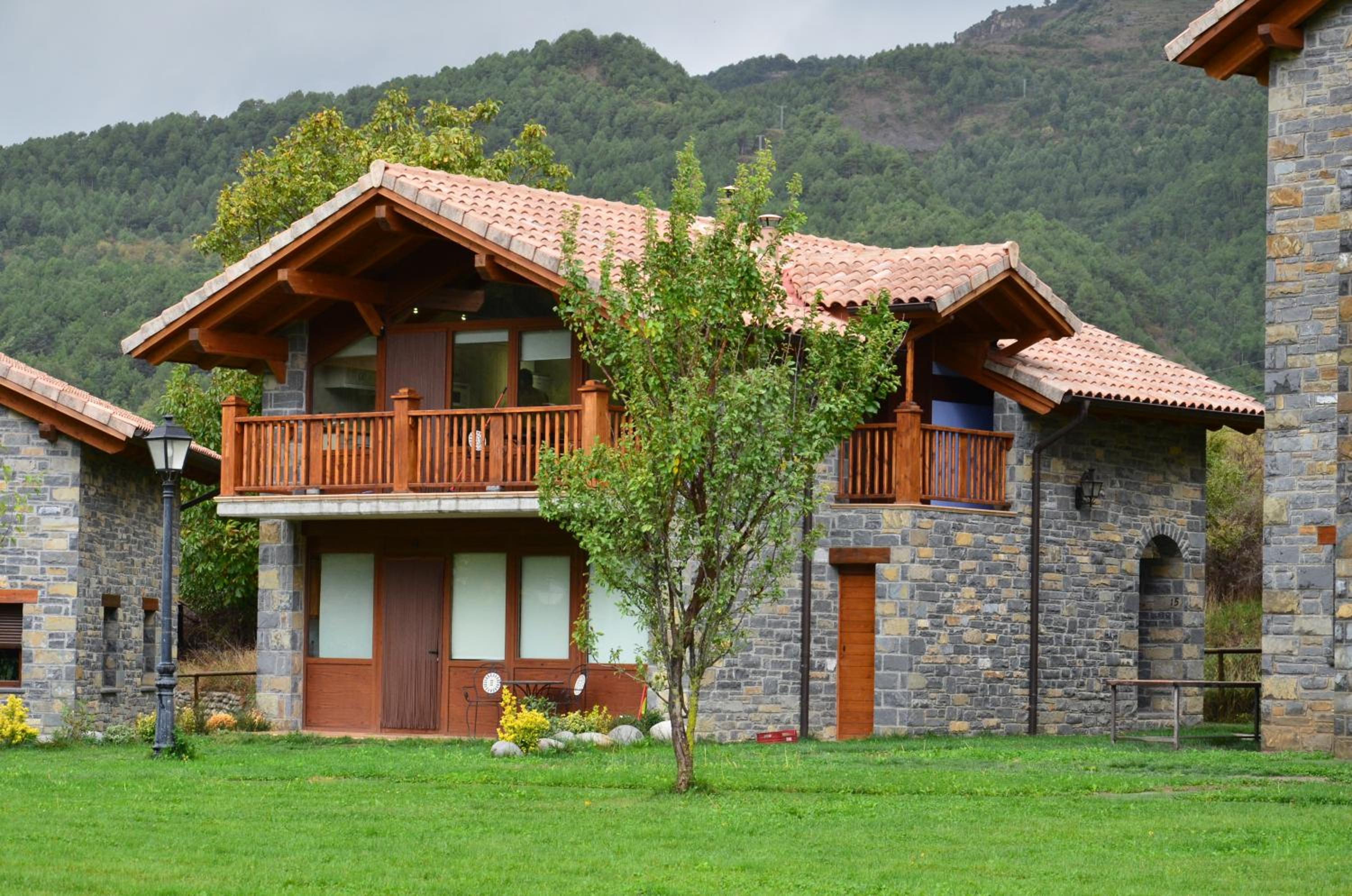 Casas la Ribera Ordesa view 3