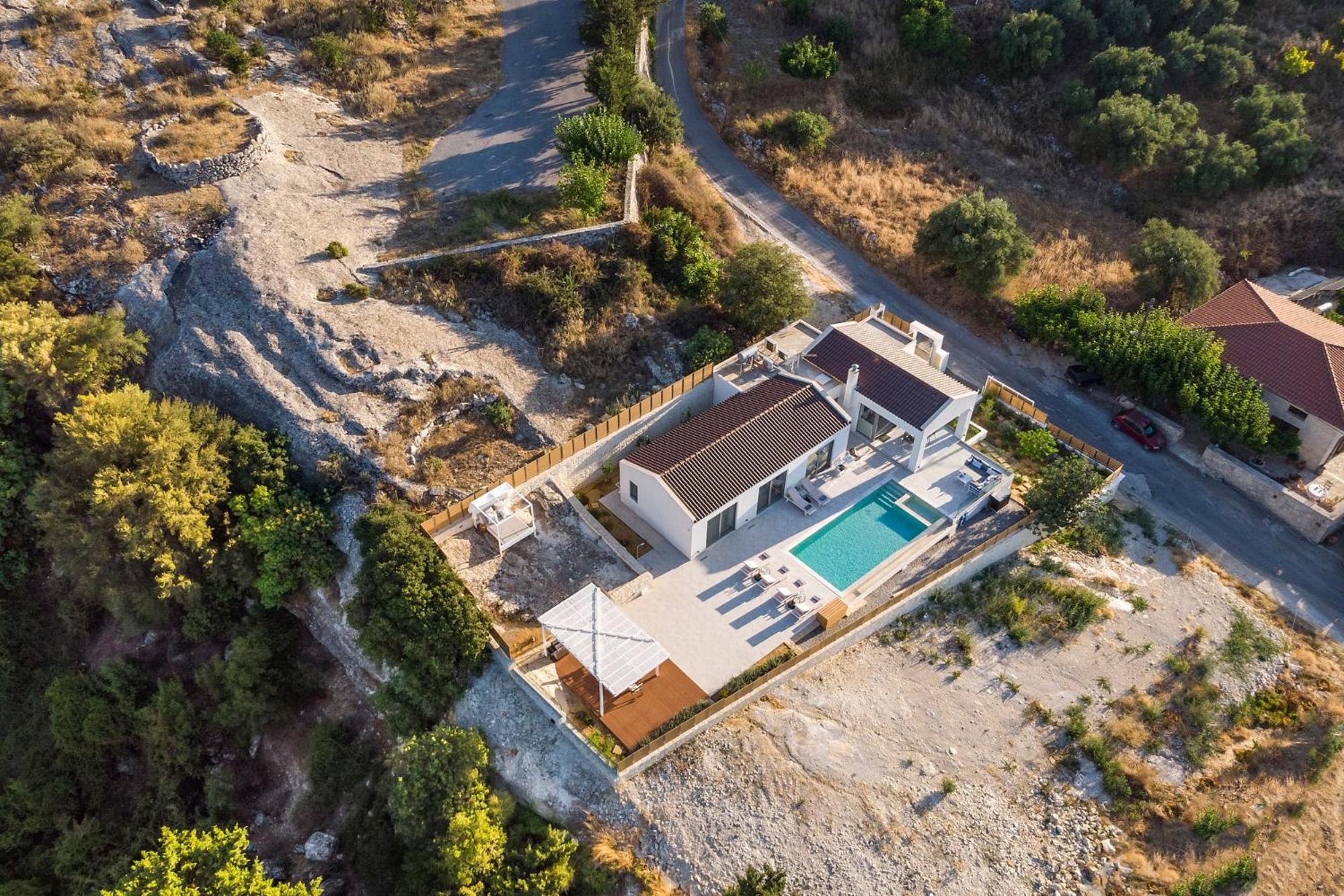 Villa White Harmony