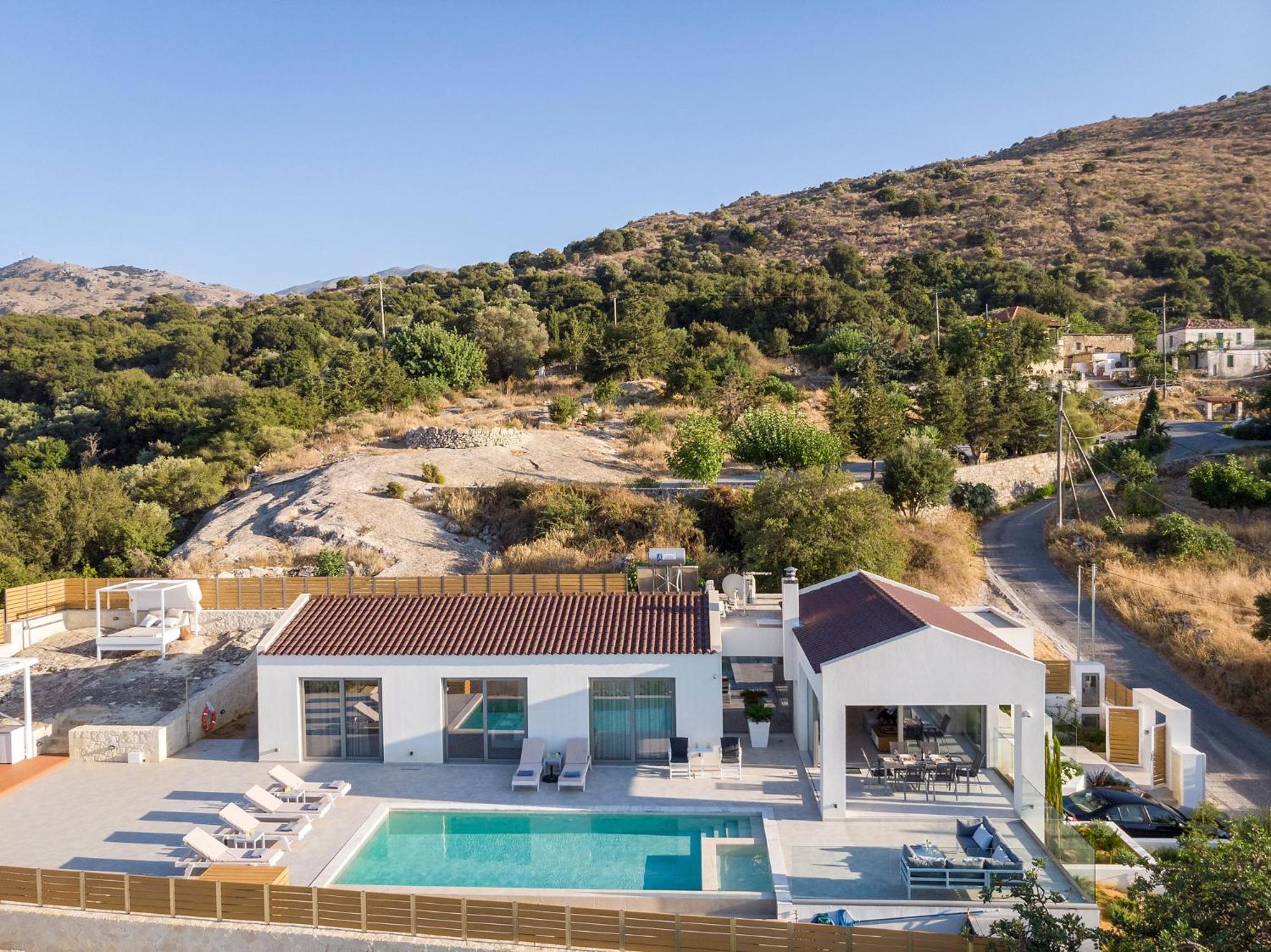 Villa White Harmony