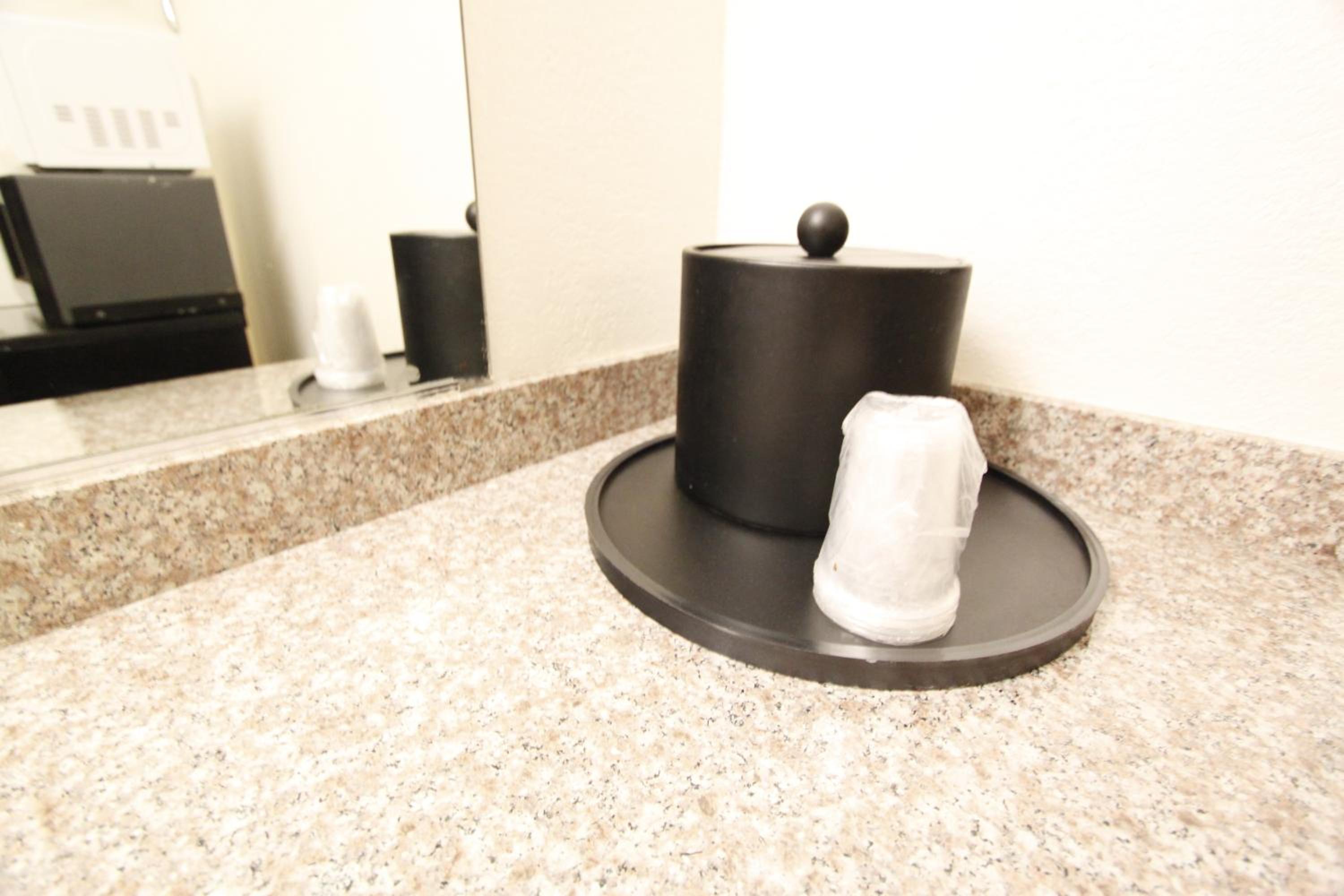 Corona Vacations - Welcome Inn Corona - Property Image 9