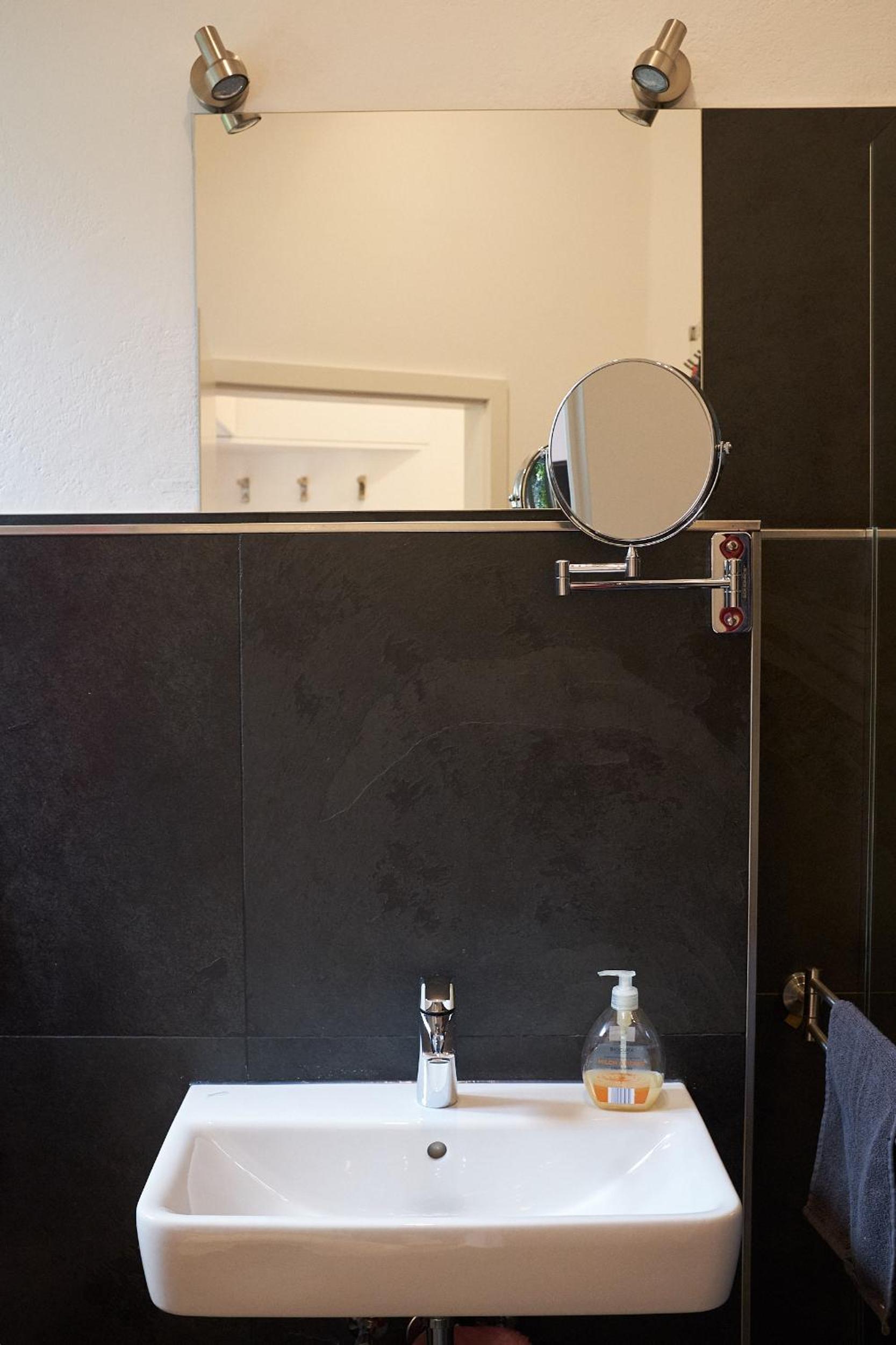 Gemütliche Premium Öko Ferienwohnung in Resthof, super ausgestattet, keine Handwerker und Monteure
