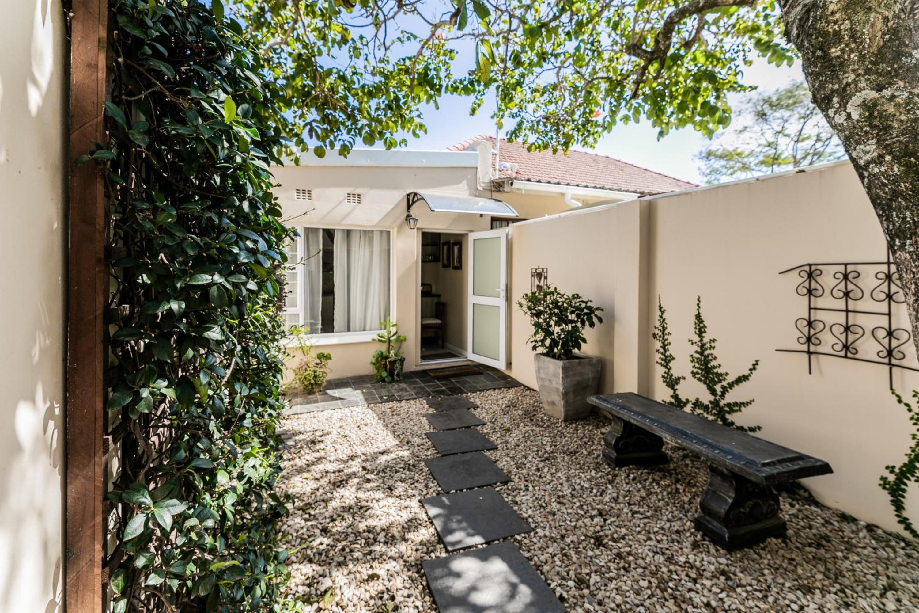 Arum Guest House