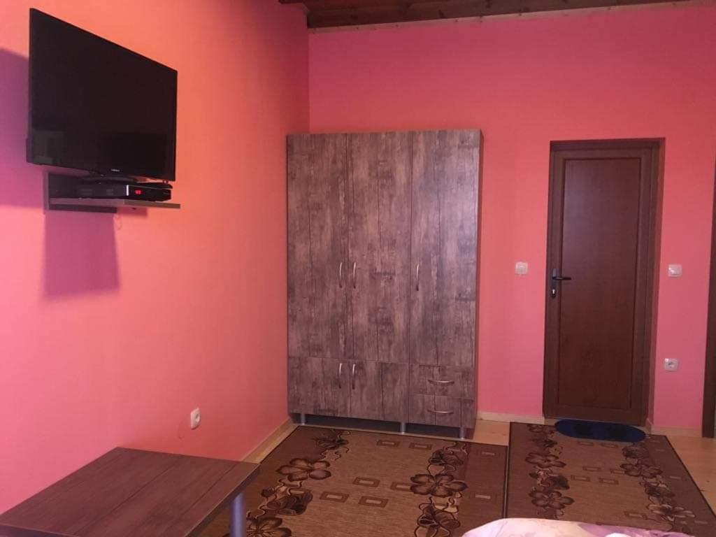Ilievi Guest Houses