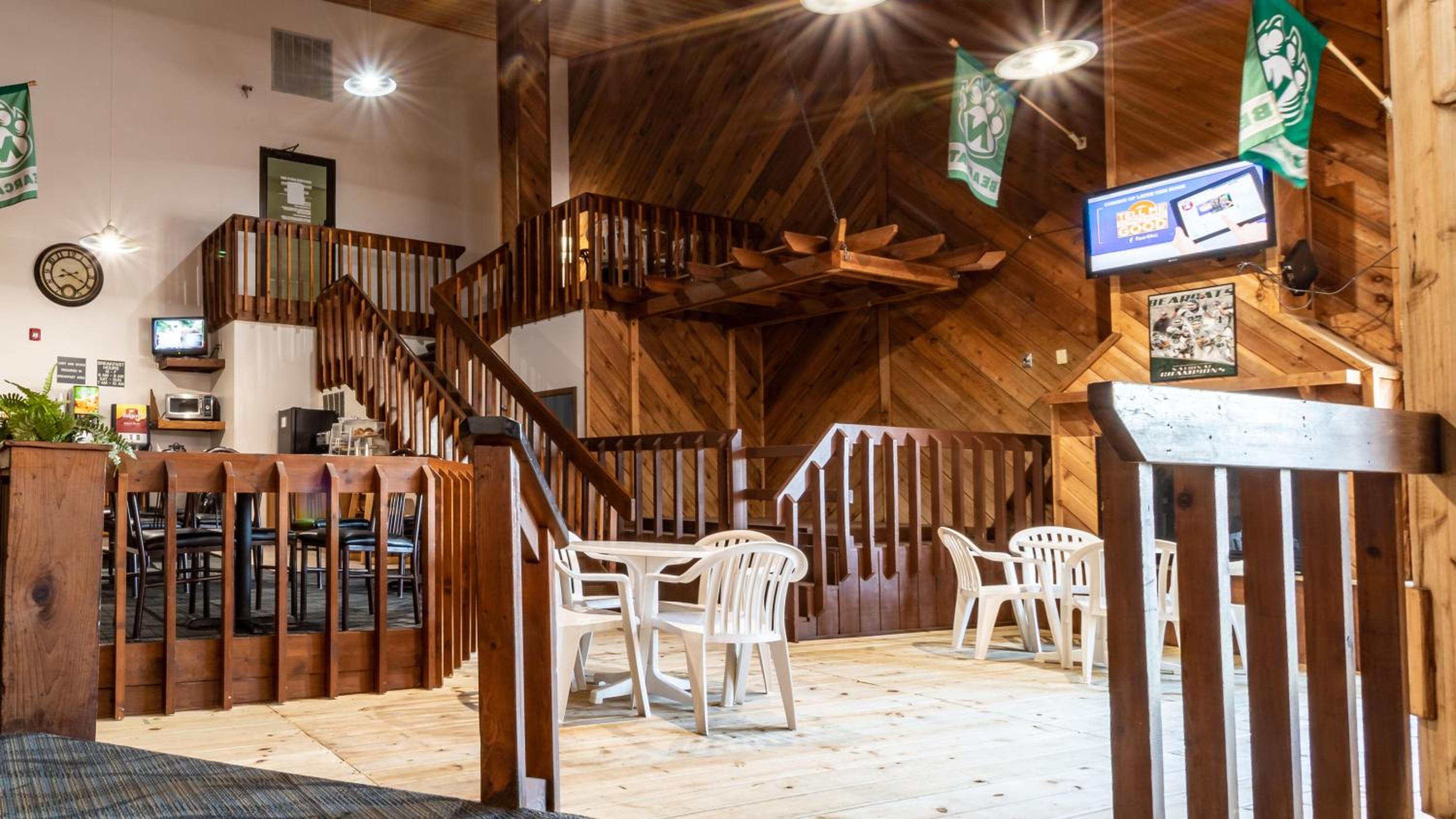 Bearcat Inn and Suites - Property Image 31