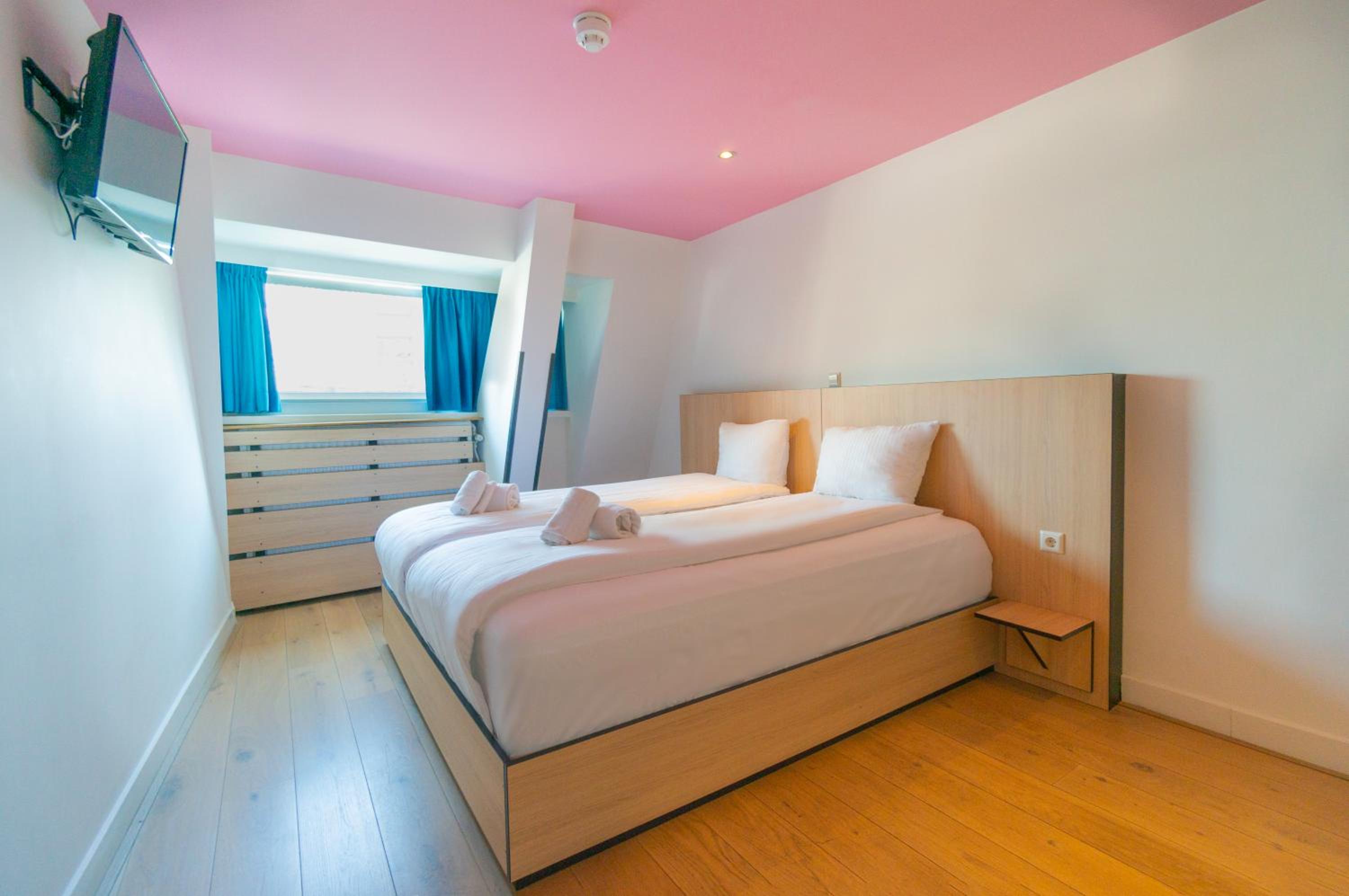 Sparks Hostel