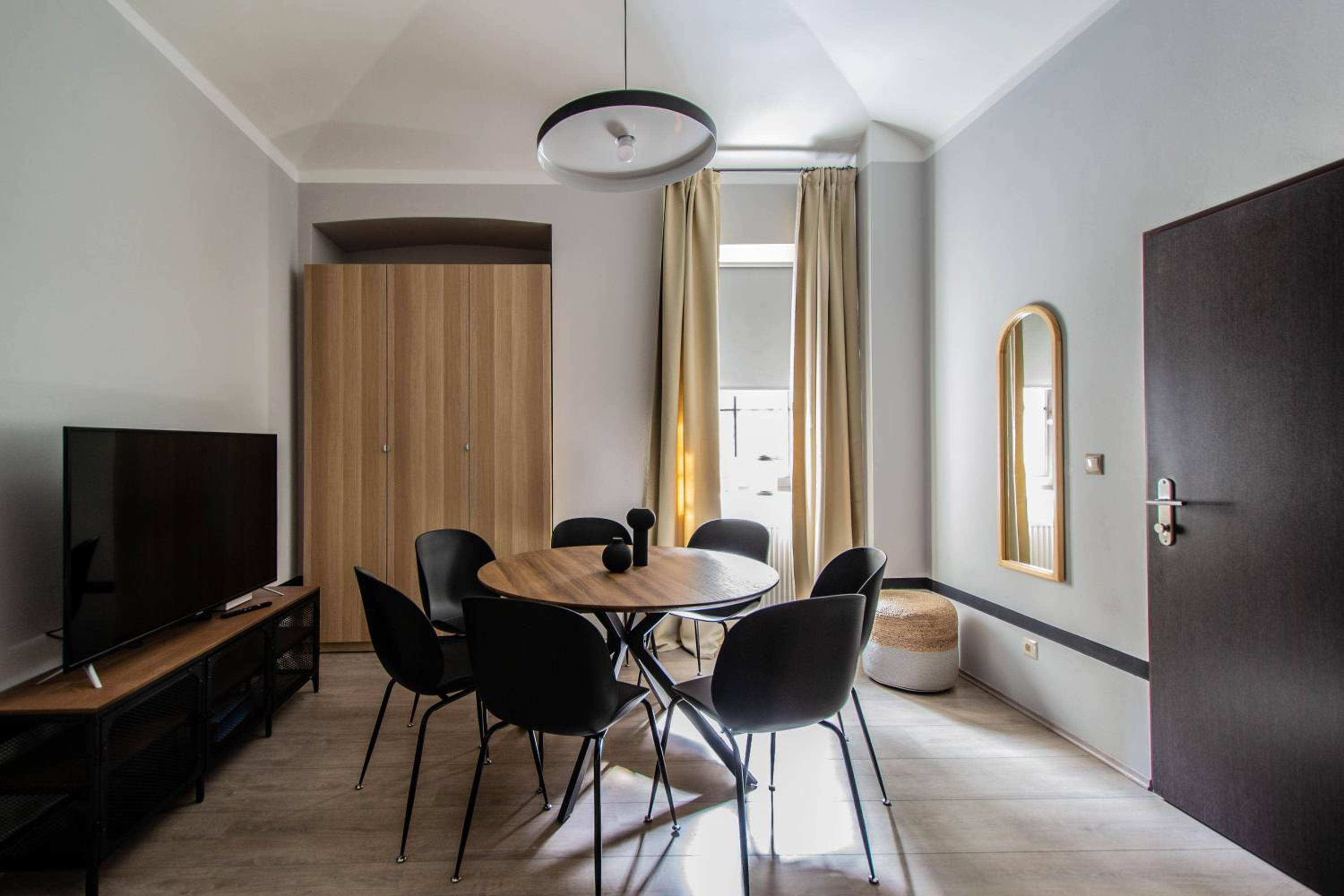 Stylish Apartments close to Eden Garden