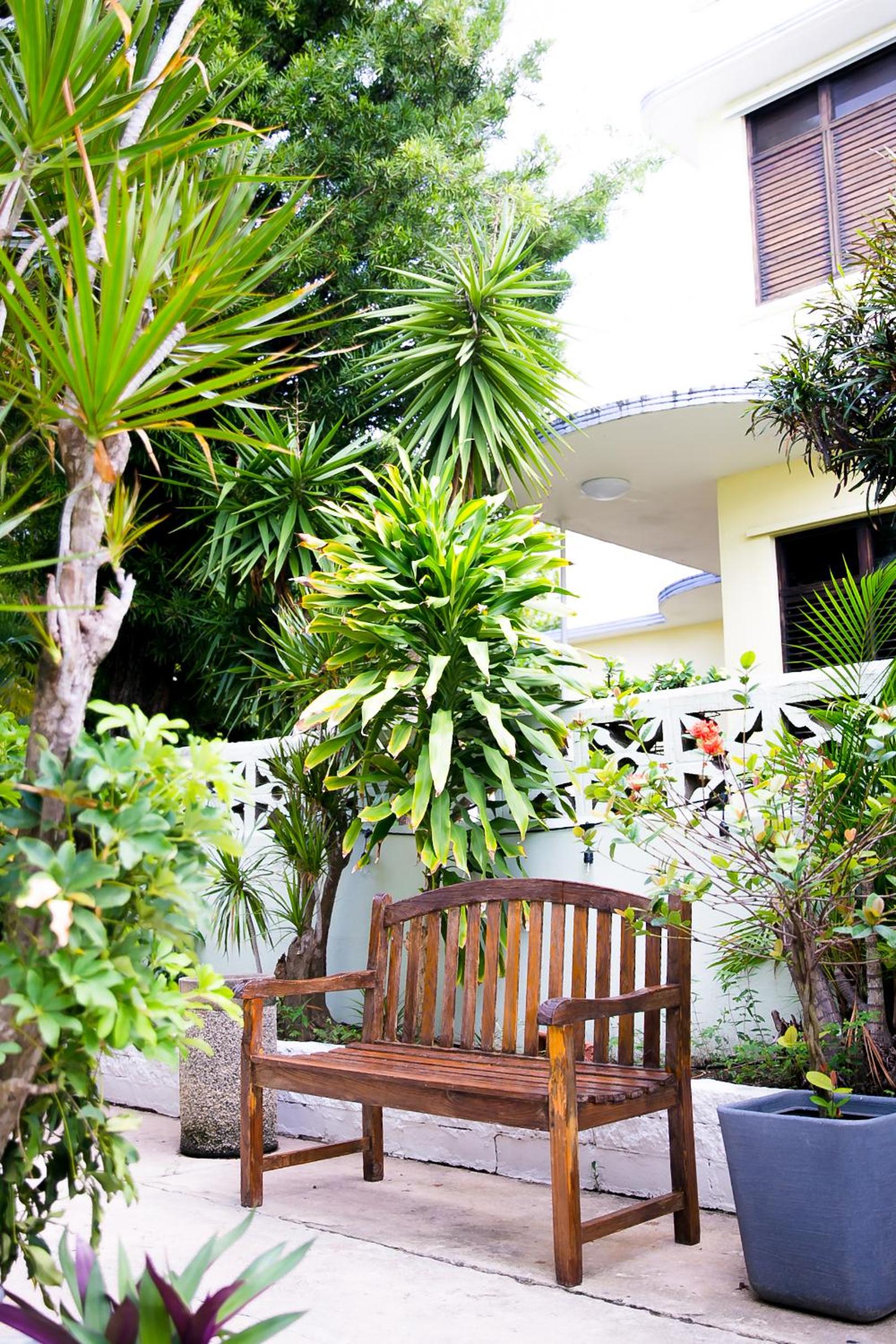 Numero Uno Beach Apartments - Property Image 38