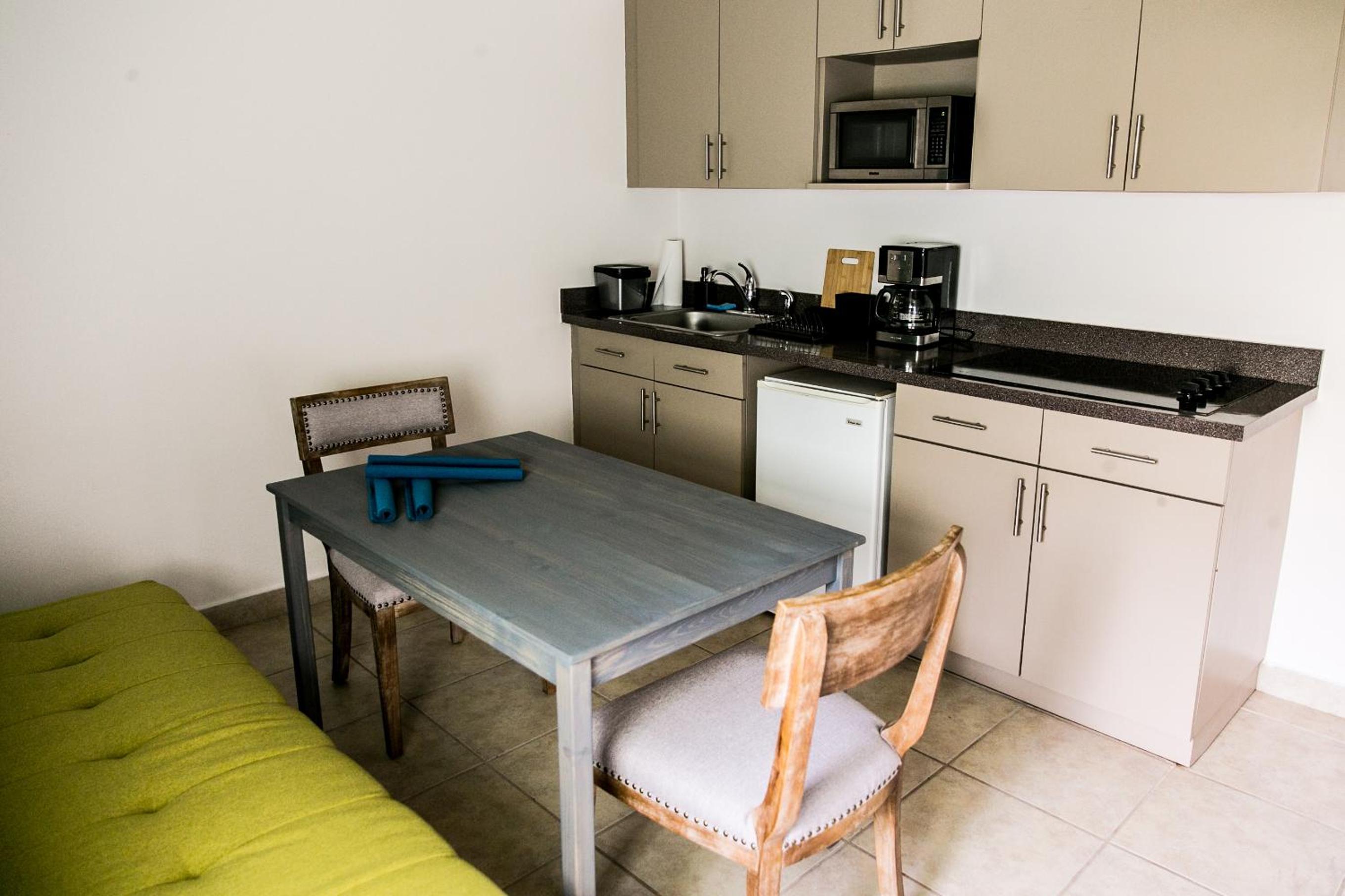 Numero Uno Beach Apartments - Property Image 26