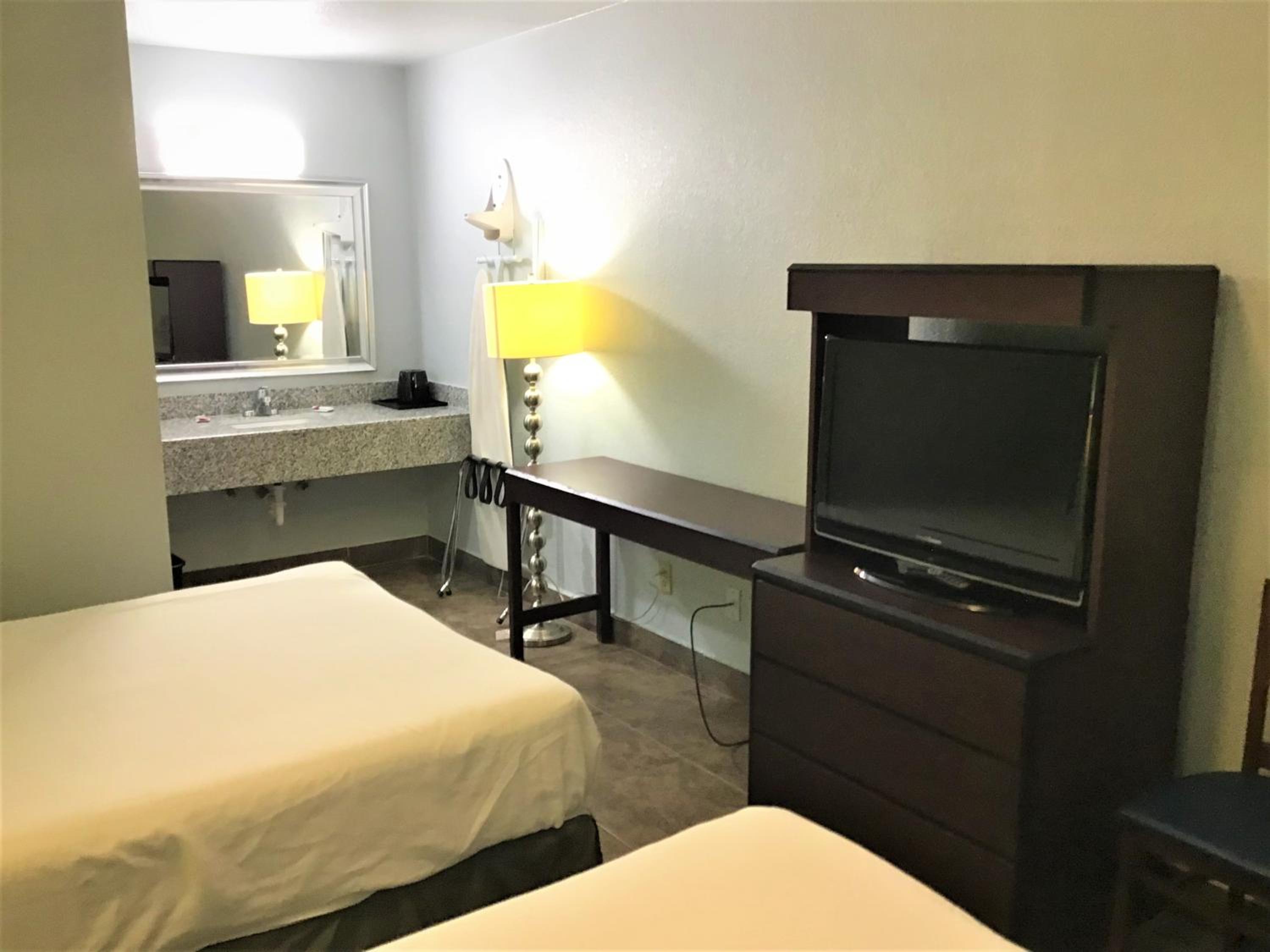 Hwy 59 Motel Laredo Medical Center view 5
