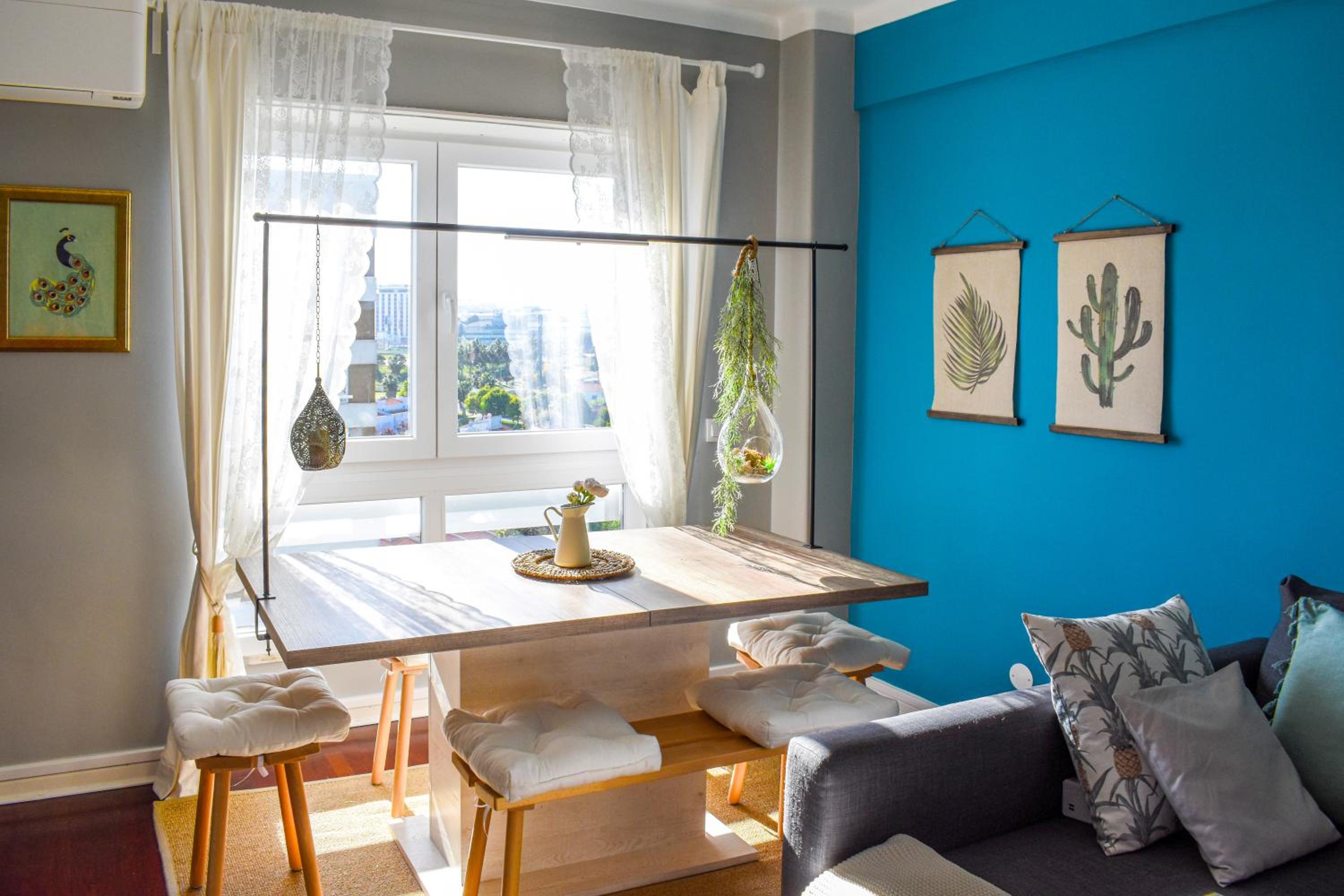 Lisbon Sky View 3BR Home + Near Airport + Free Parking
