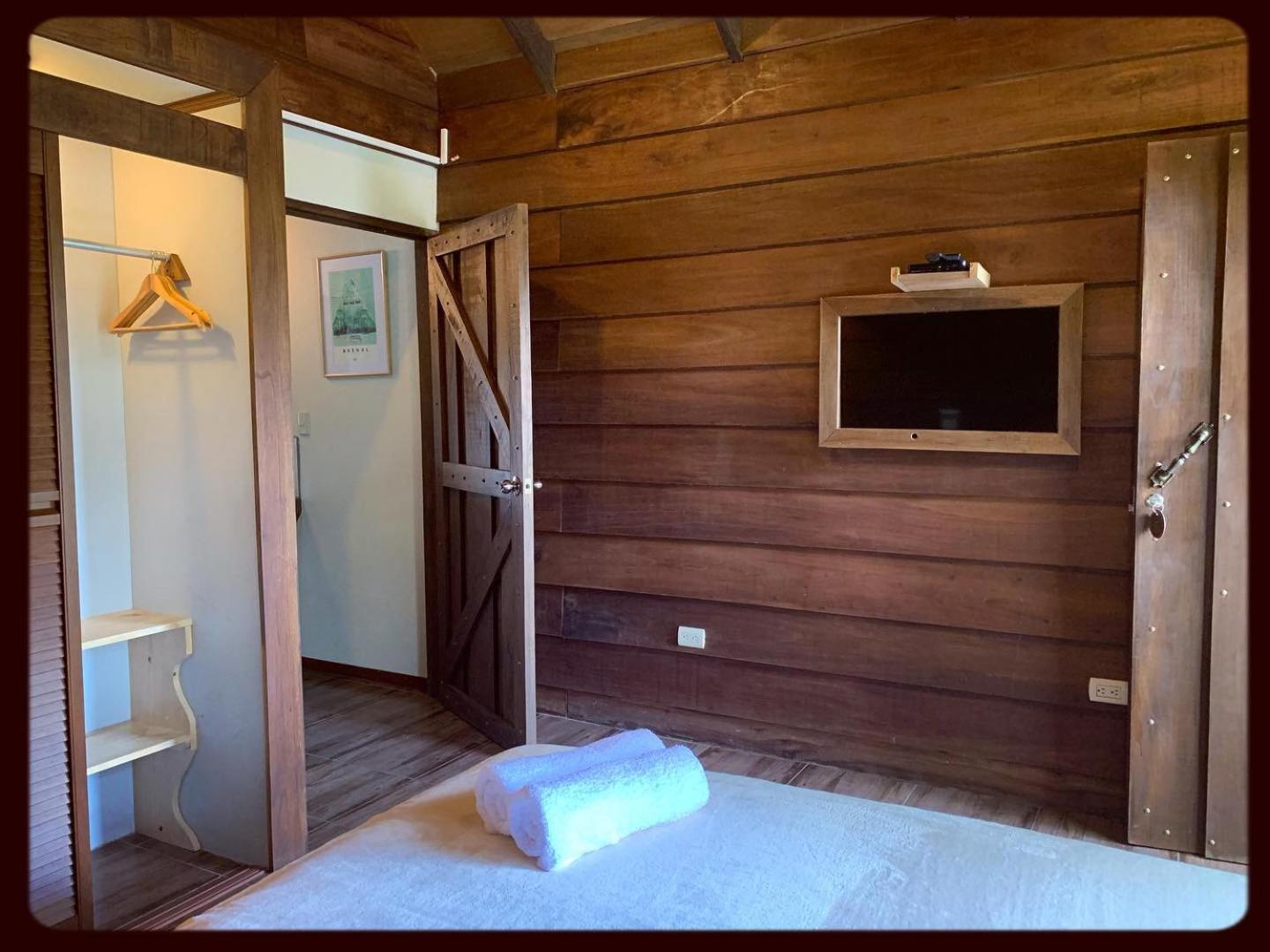 La Fortuna Waterfall Bungalows