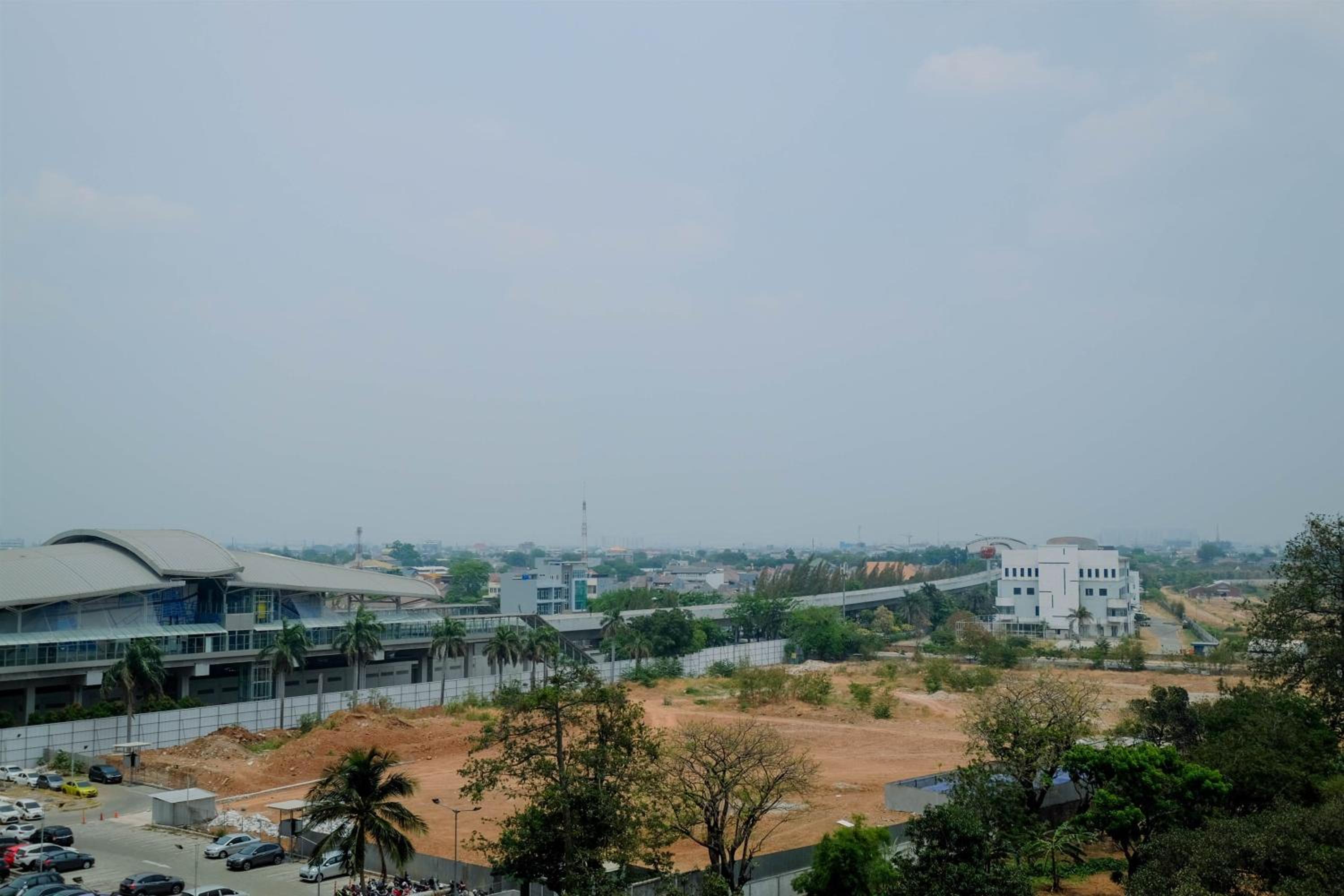 Tifolia Studio Apartment with Double Bed near LRT Station By Travelio view 2