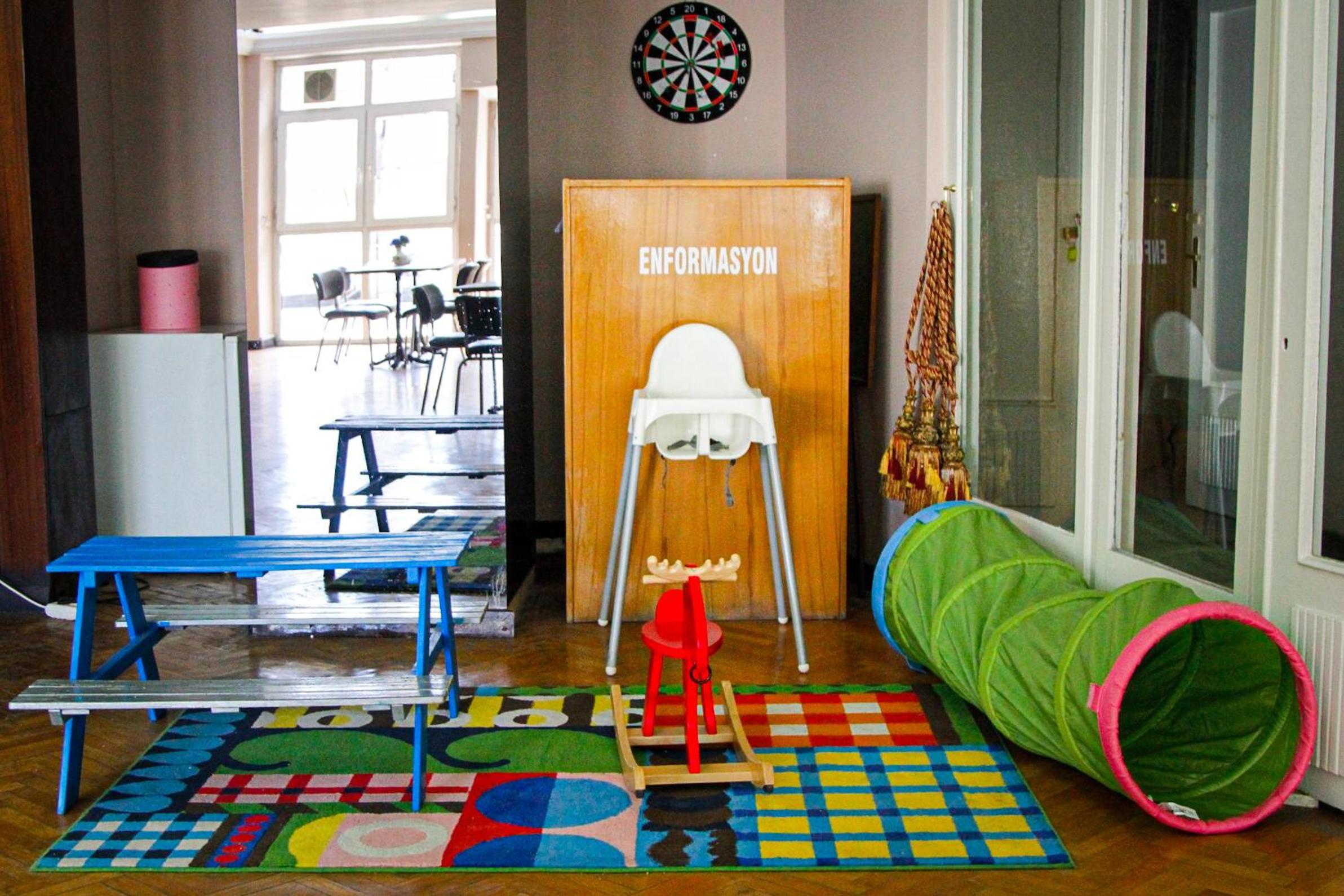 Cihan Palas - Image 19