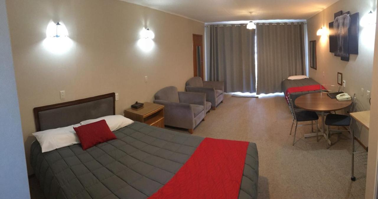 Amber Court Motel view 2