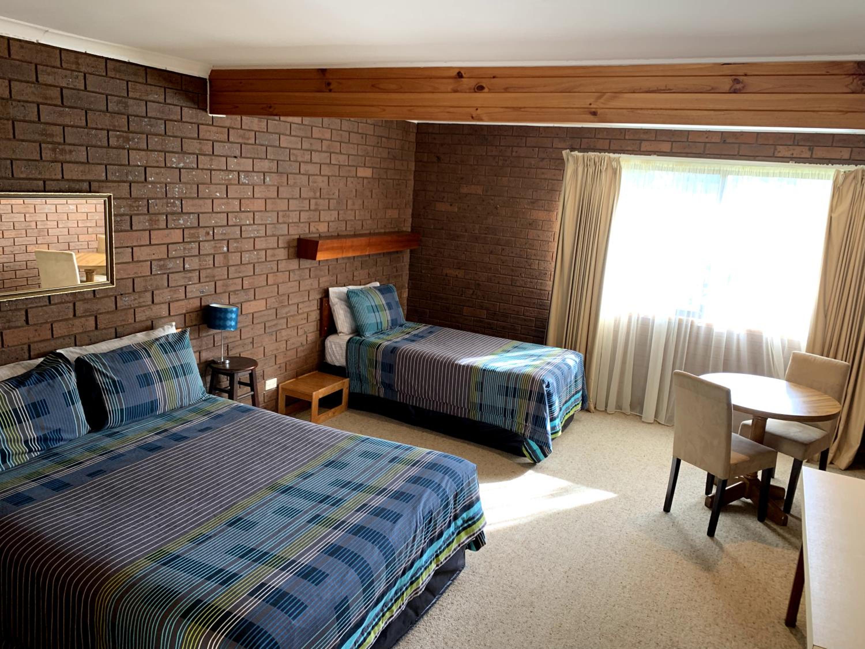 Kingswood Motel