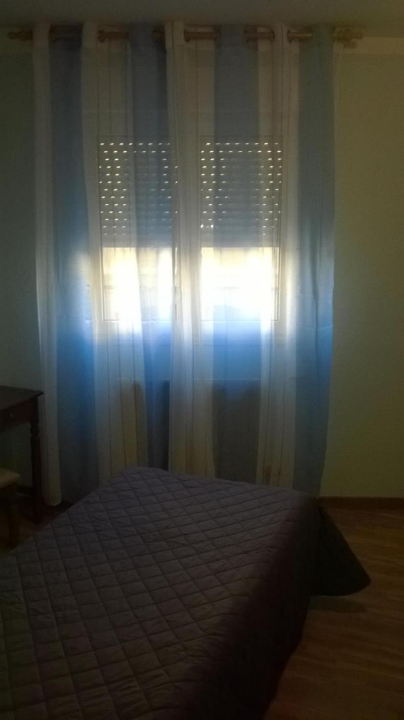 Hostal ** EC León
