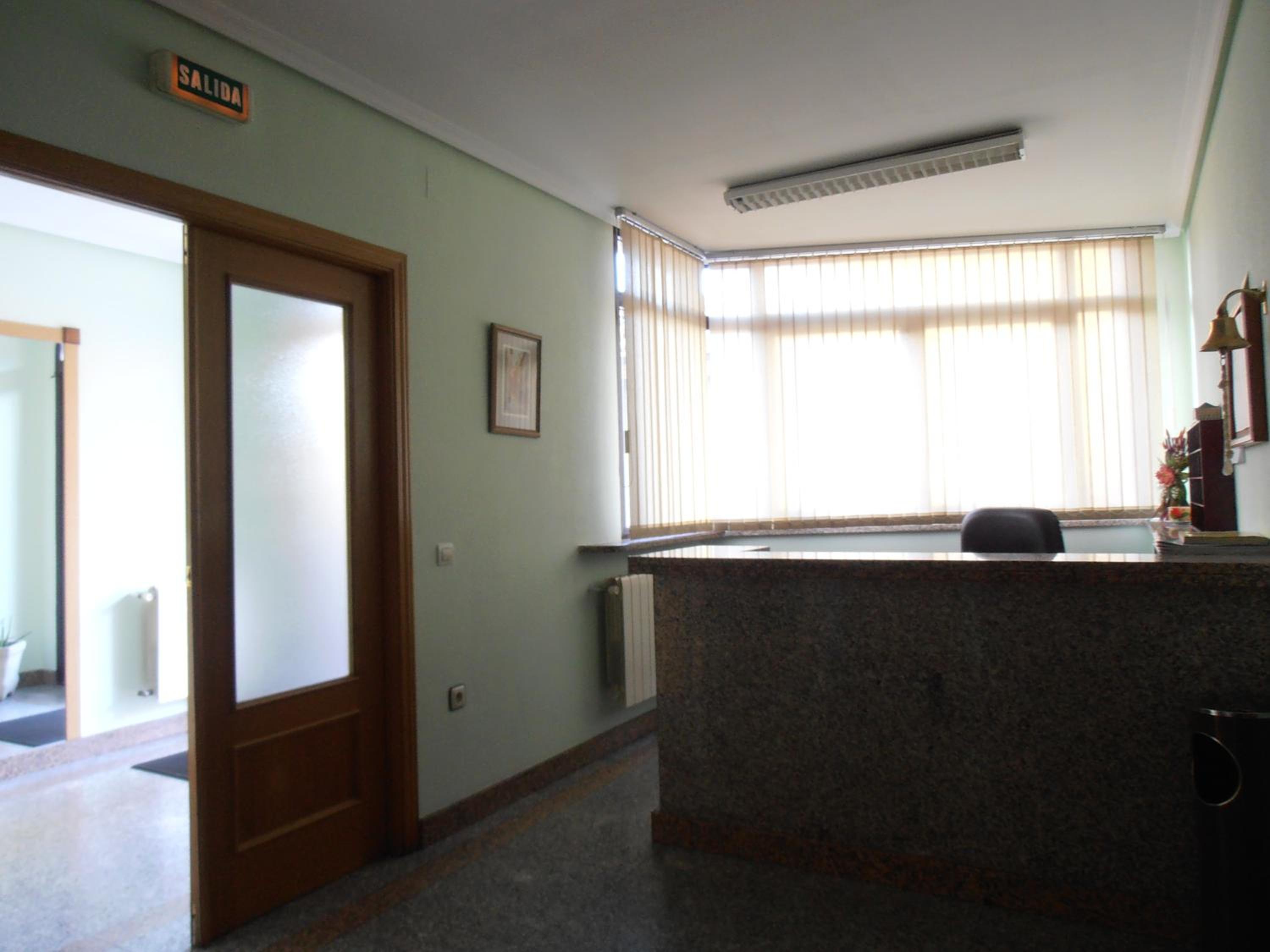 Hostal ** EC León