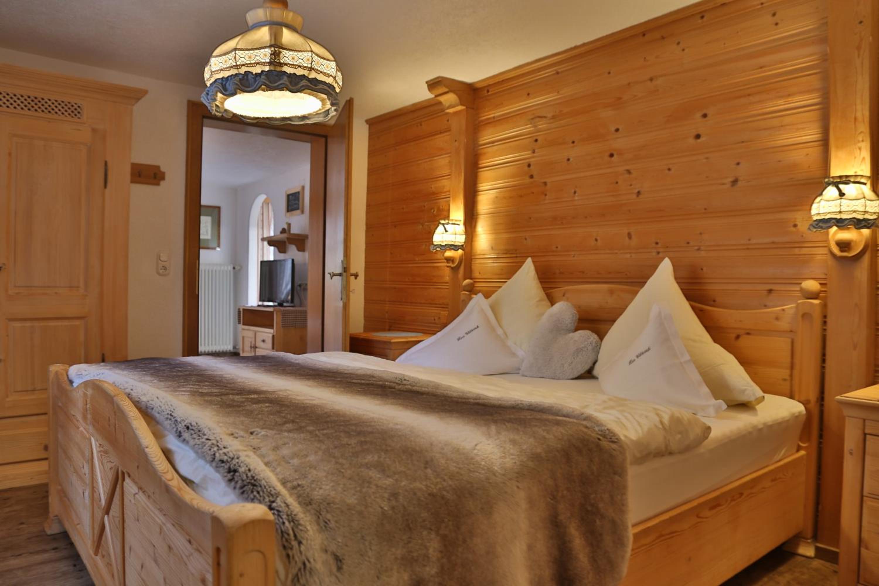 Bio-Bauernhof Waldesruh mit Hofladen