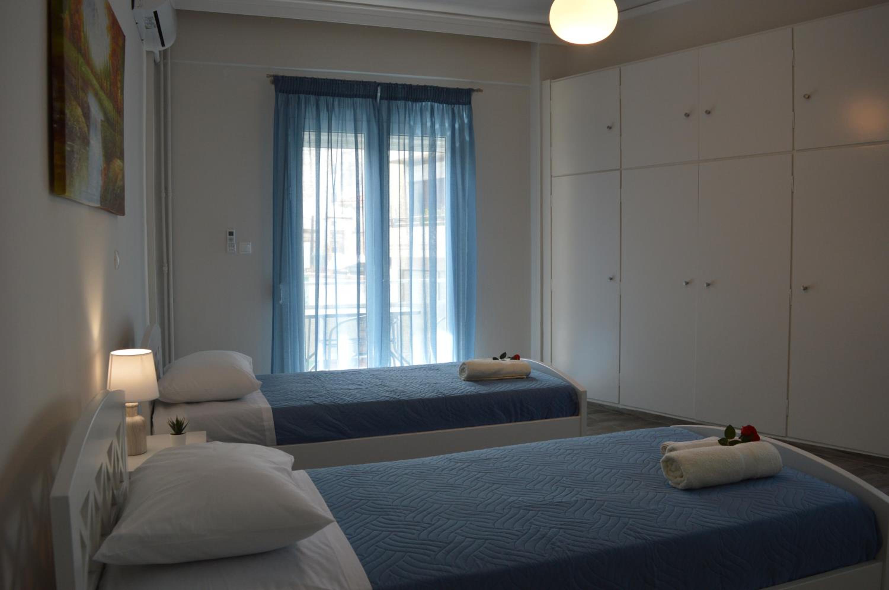 Botonis Bright Spacious Apartment view 4