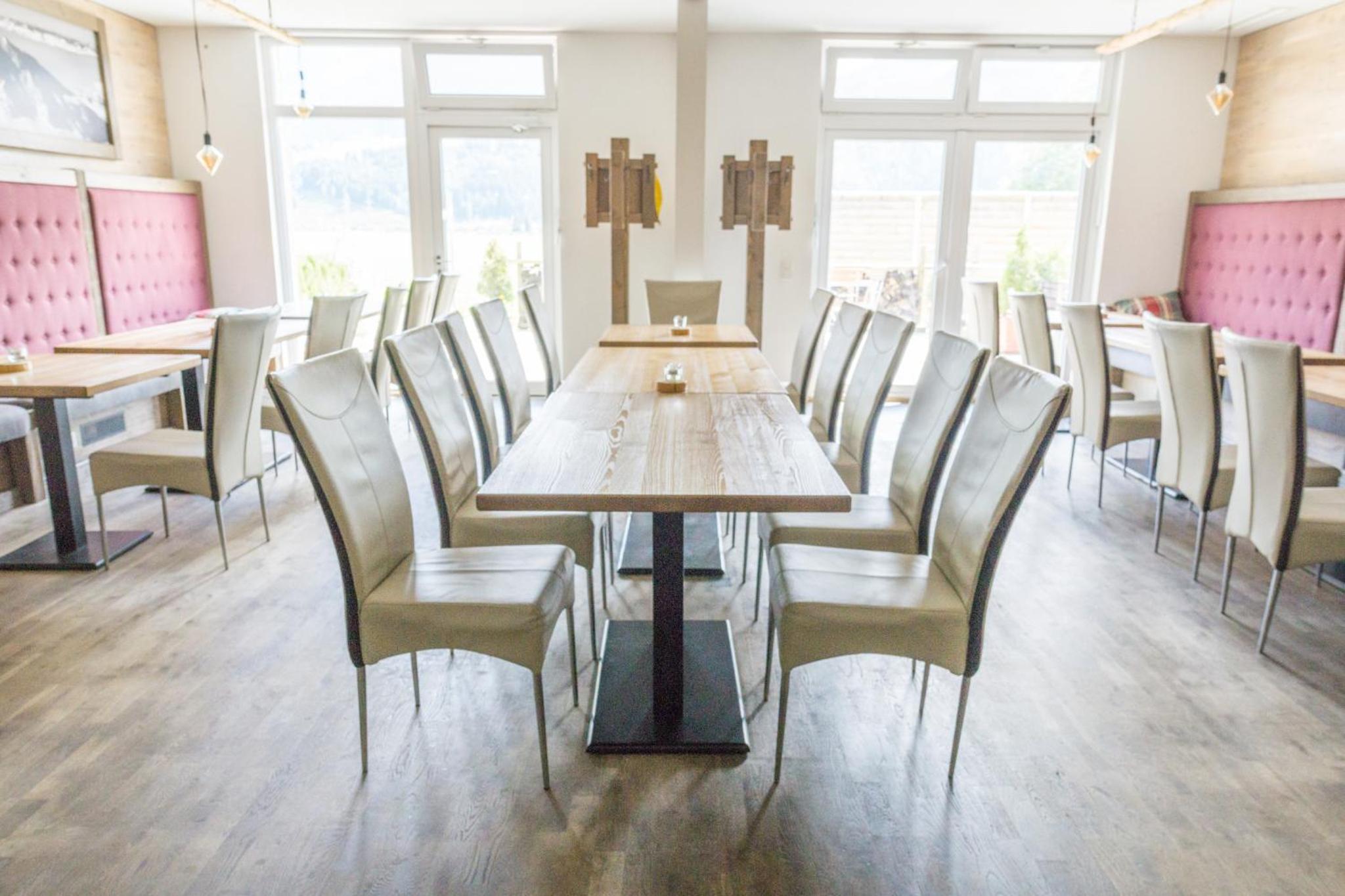 Praga Apartments & Restaurant Zell am See-Kaprun