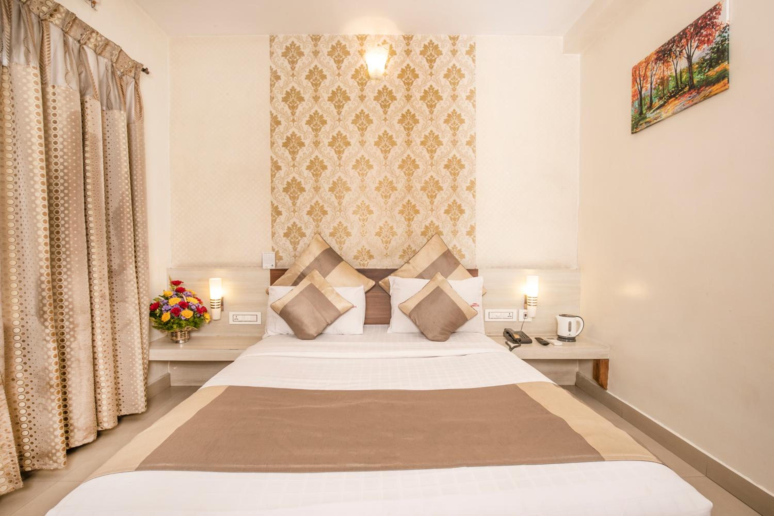 Aishwarya Suites