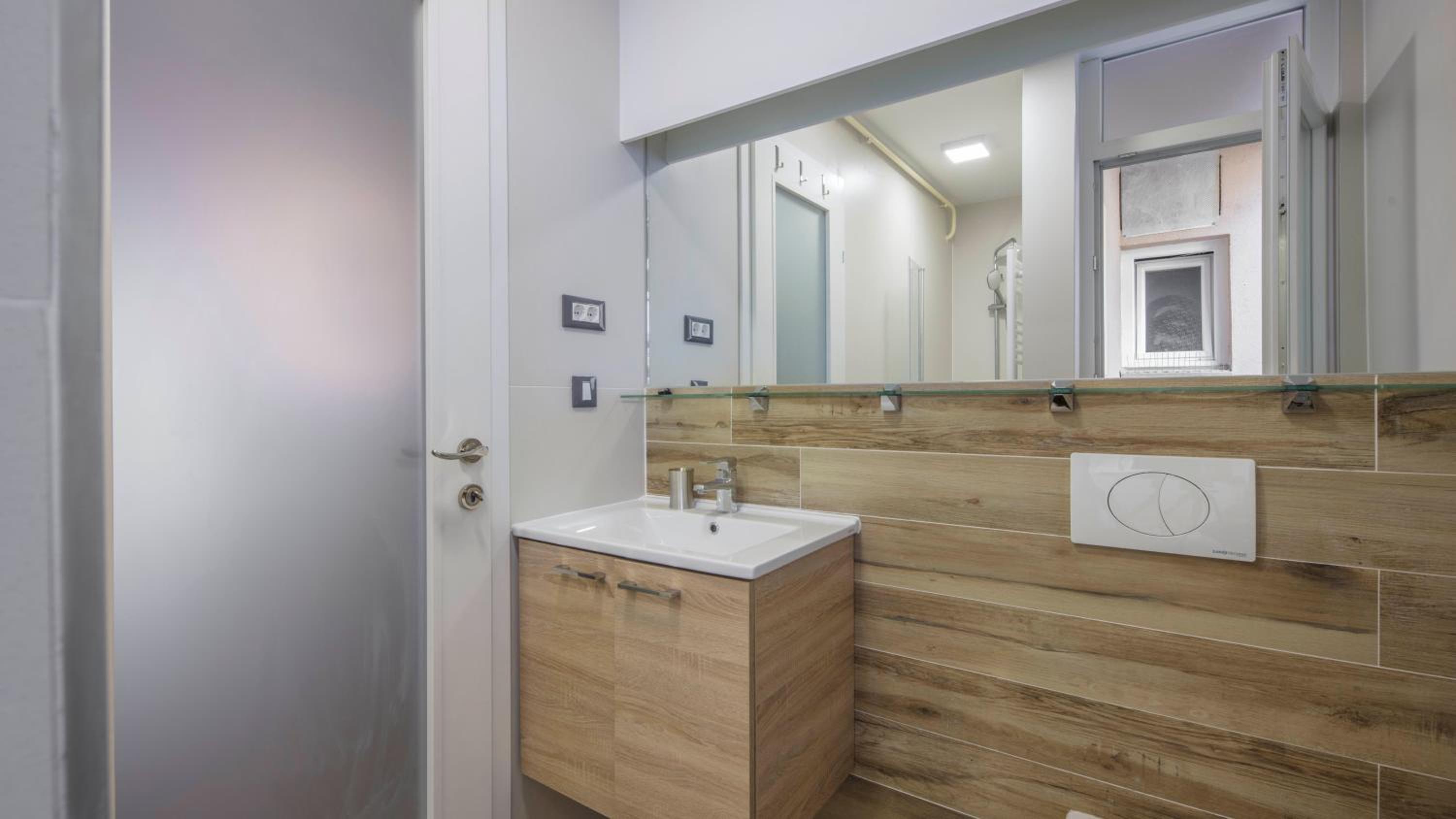 Dolac Design Apartment 8 view 2